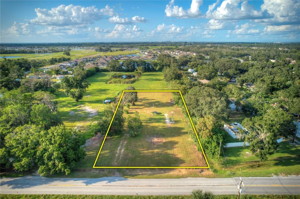 Photo of 1520 21st Avenue SE, Ruskin, FL 33570 (MLS # TB8429413)