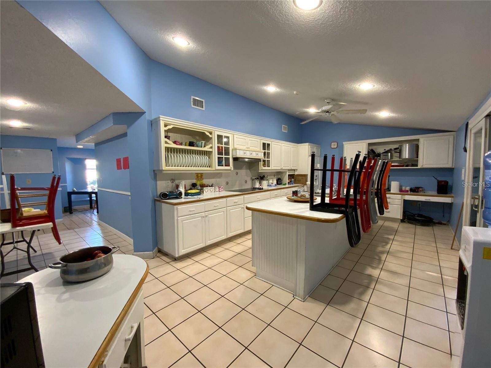 JACARANDA SQUARE - Commercial Sale