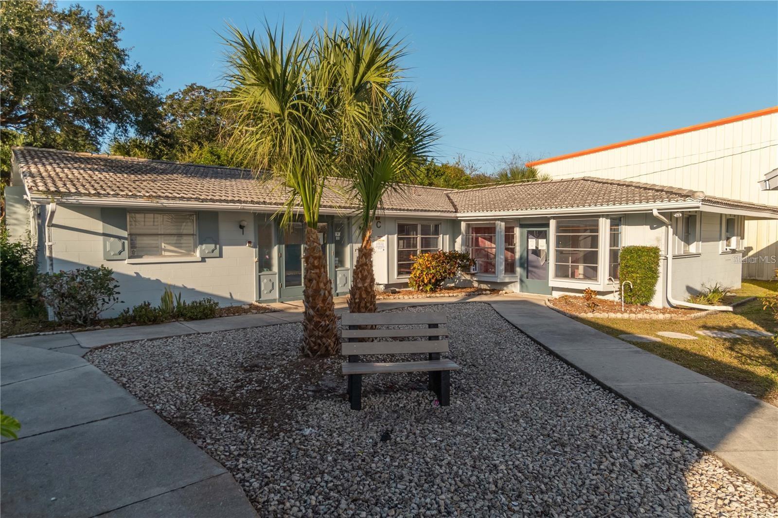 JACARANDA SQUARE - Commercial Sale