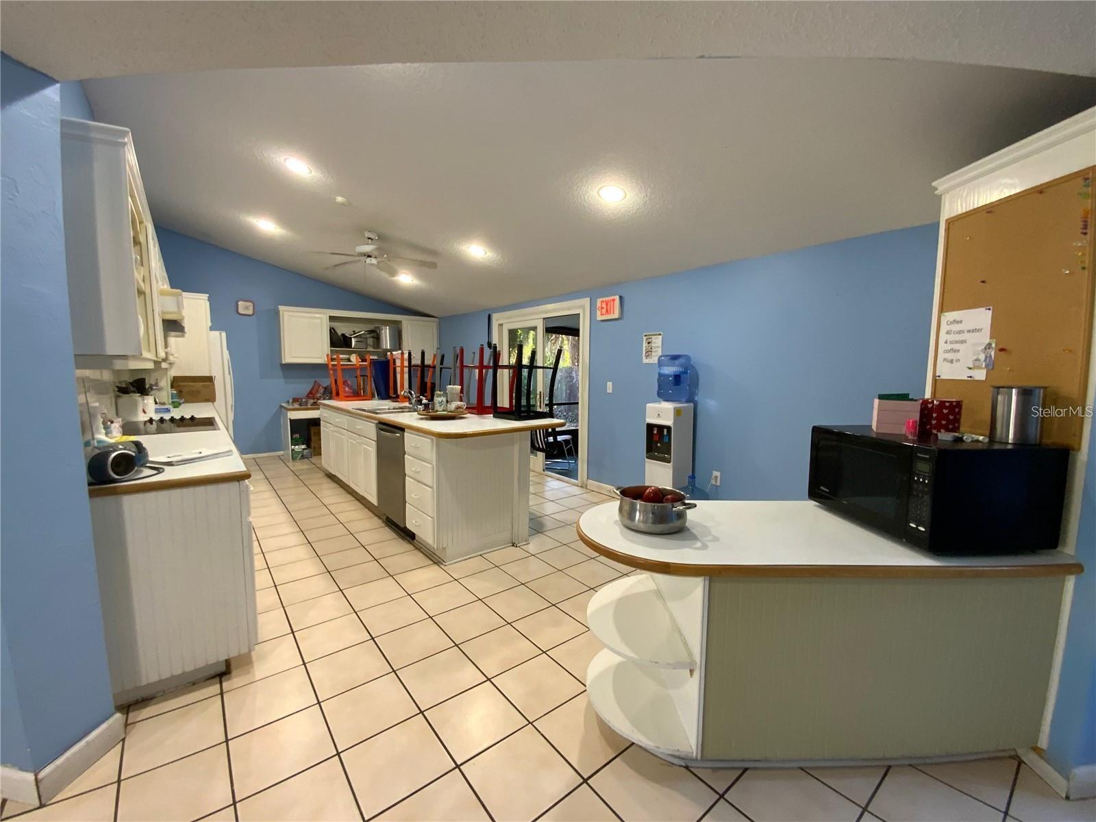 JACARANDA SQUARE - Commercial Sale