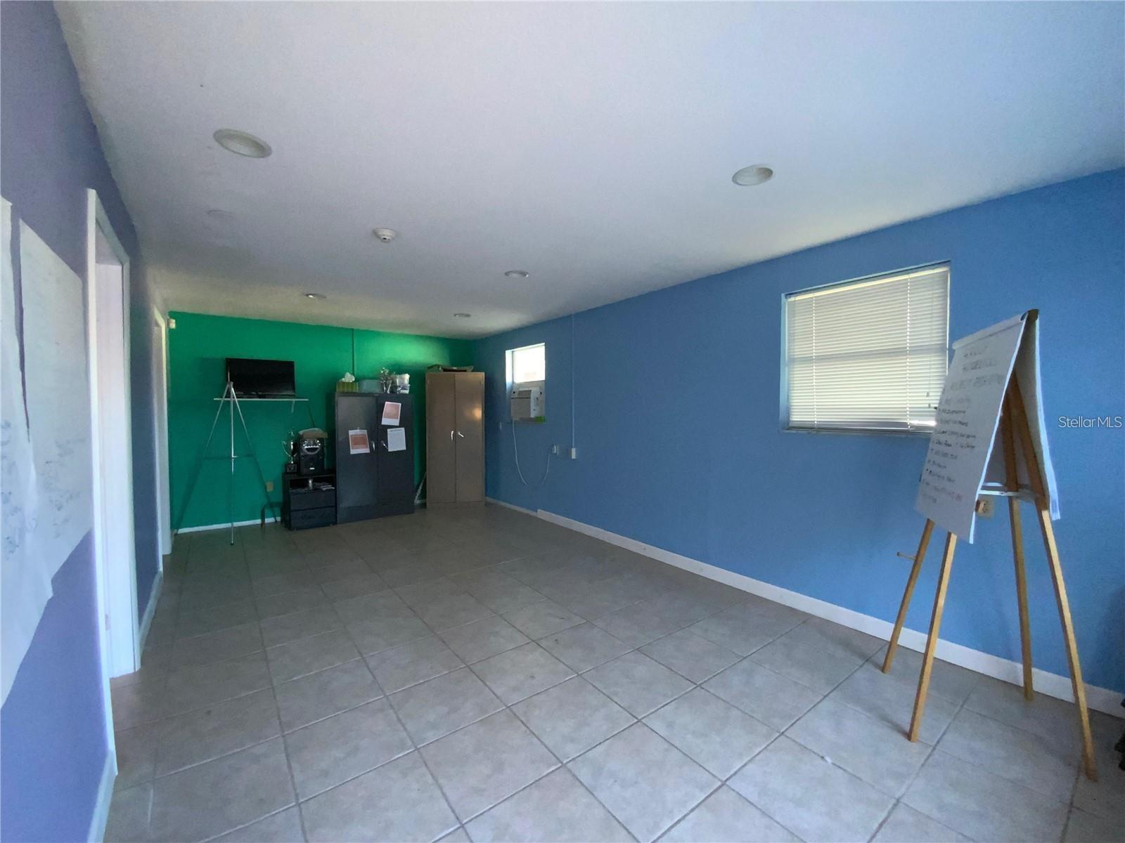 JACARANDA SQUARE - Commercial Sale