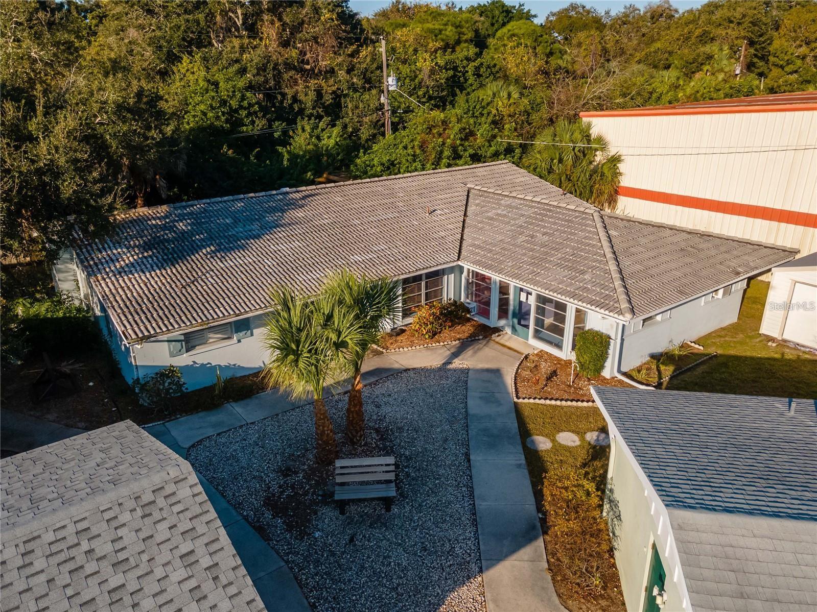 JACARANDA SQUARE - Commercial Sale