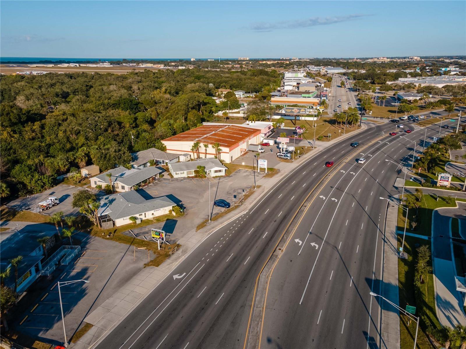 JACARANDA SQUARE - Commercial Sale