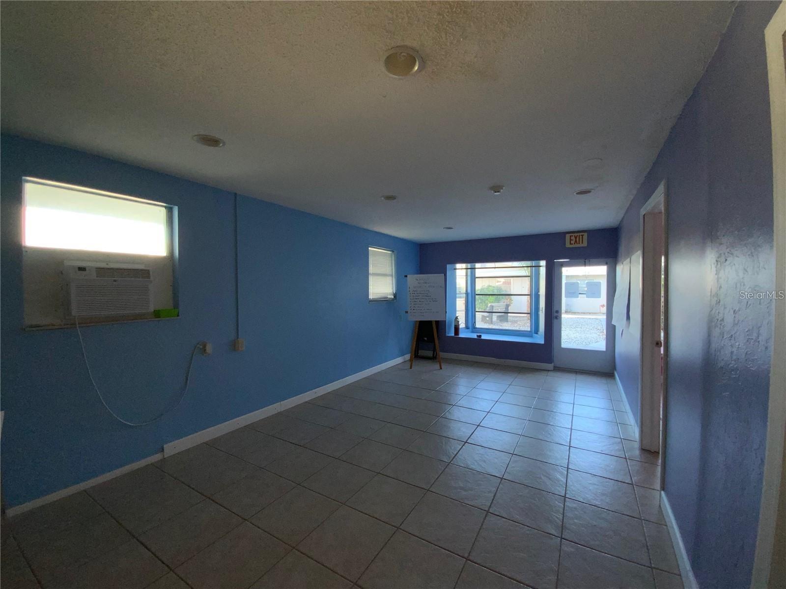 JACARANDA SQUARE - Commercial Sale