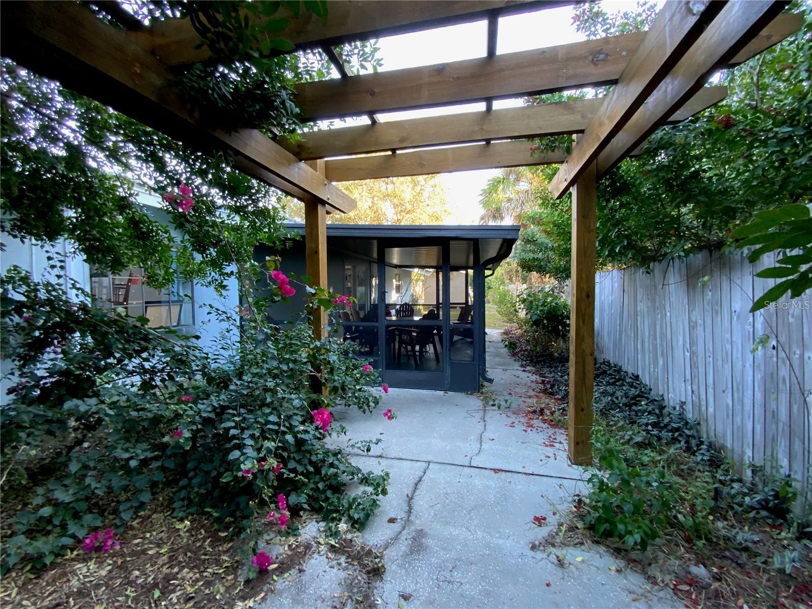 JACARANDA SQUARE - Commercial Sale