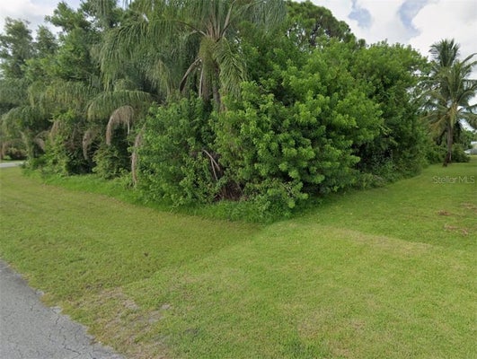 2282 SE BOWIE ST, PORT SAINT LUCIE, FL 34952 - Image 48de5fef3635afd3e4f07b63fa8eae68/3468005853
