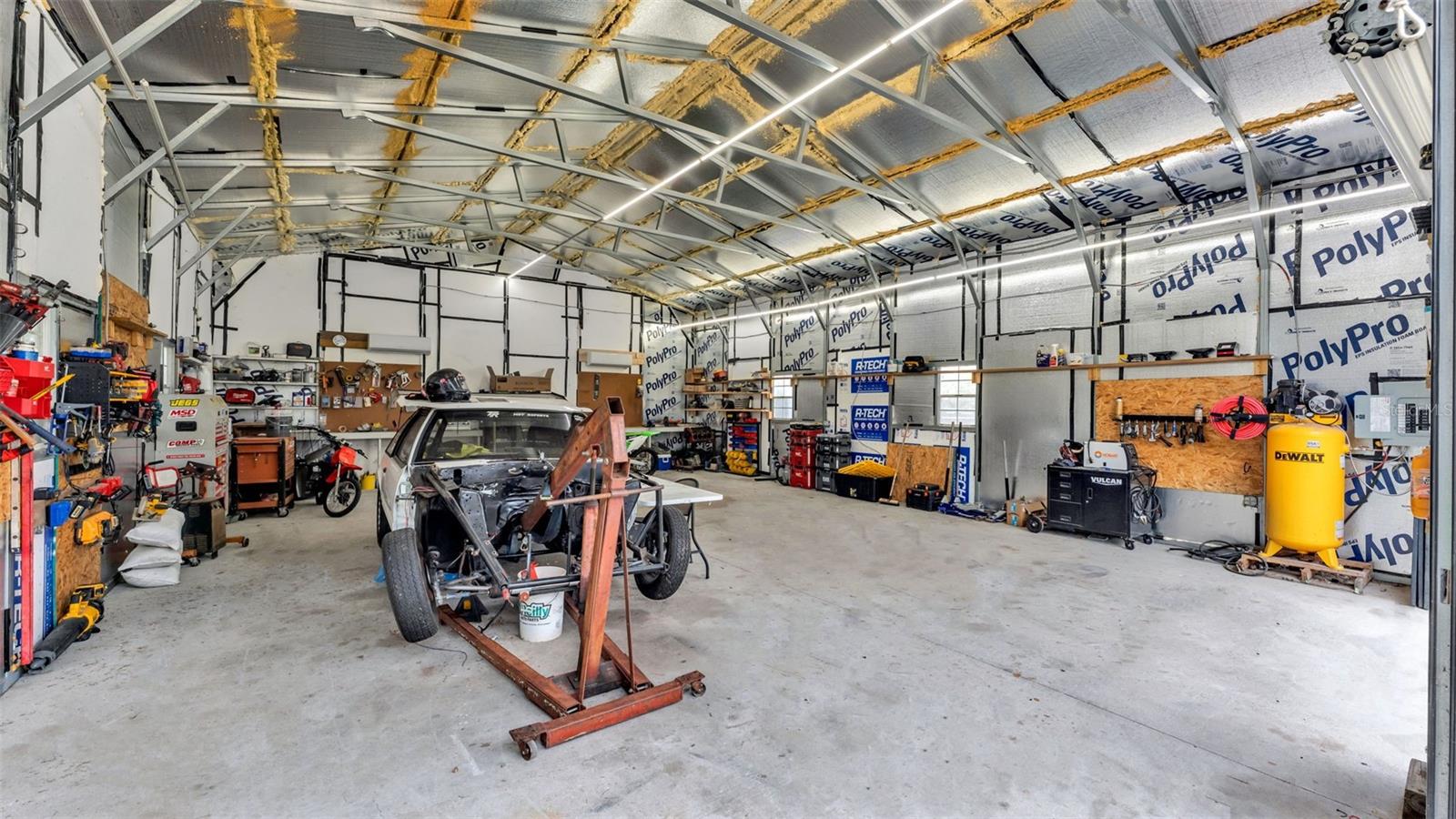 CRYSTAL HILLS - Residential