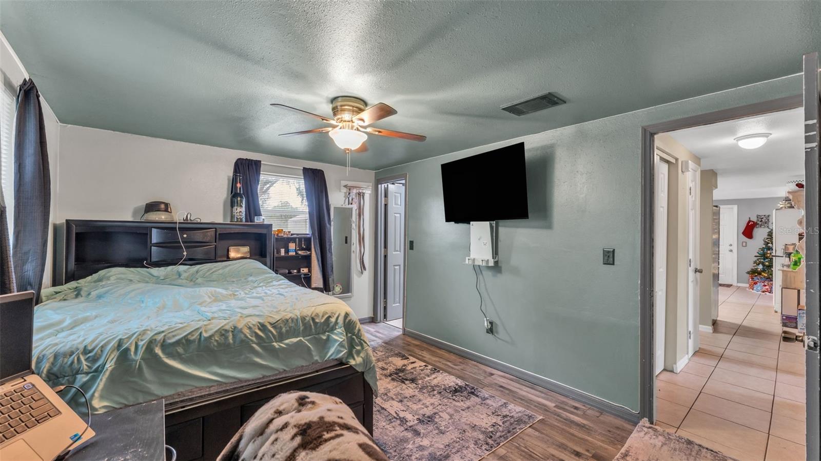 CRYSTAL HILLS - Residential