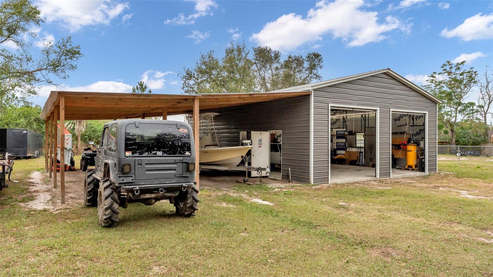 CRYSTAL HILLS - Residential