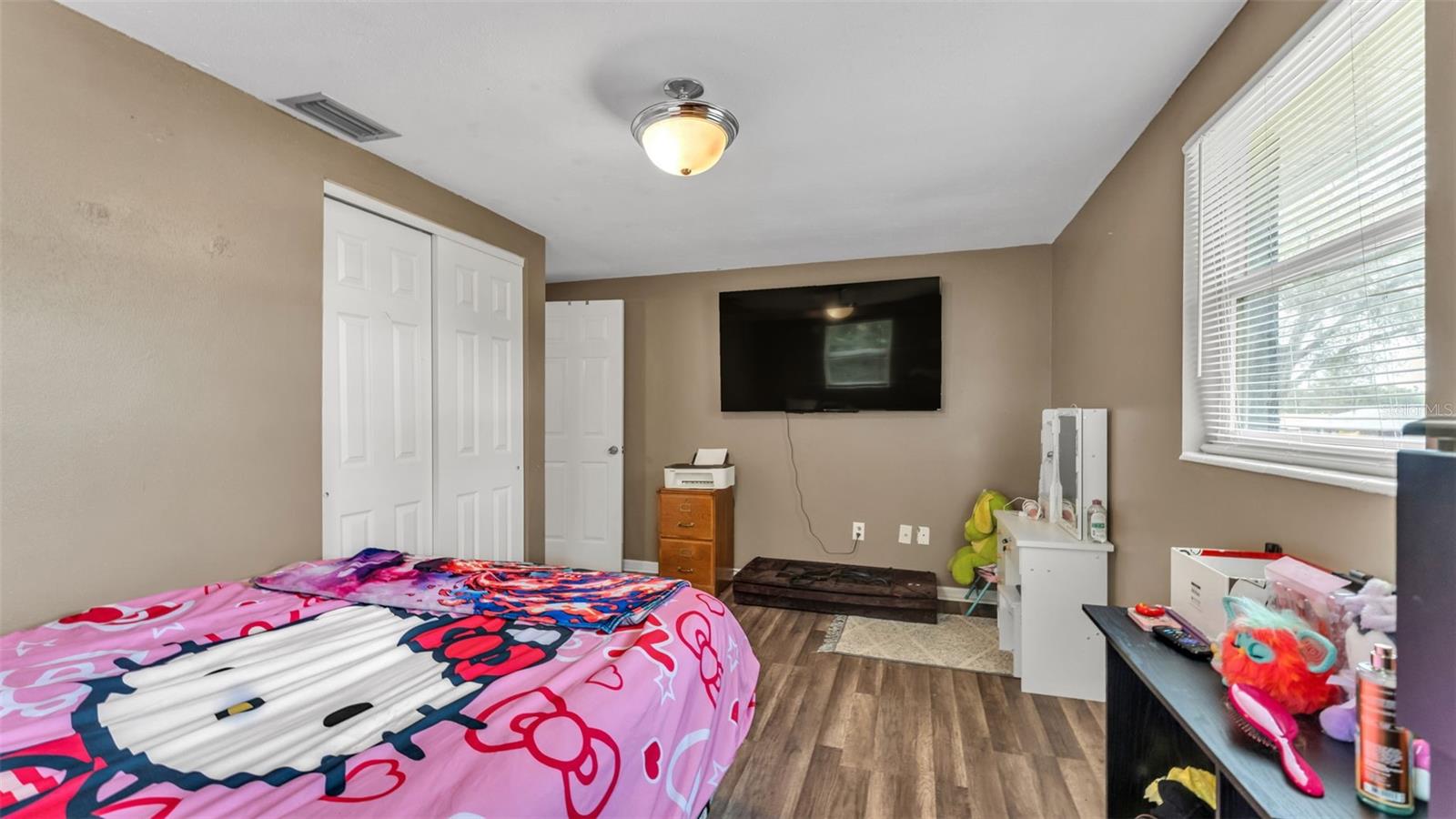 CRYSTAL HILLS - Residential