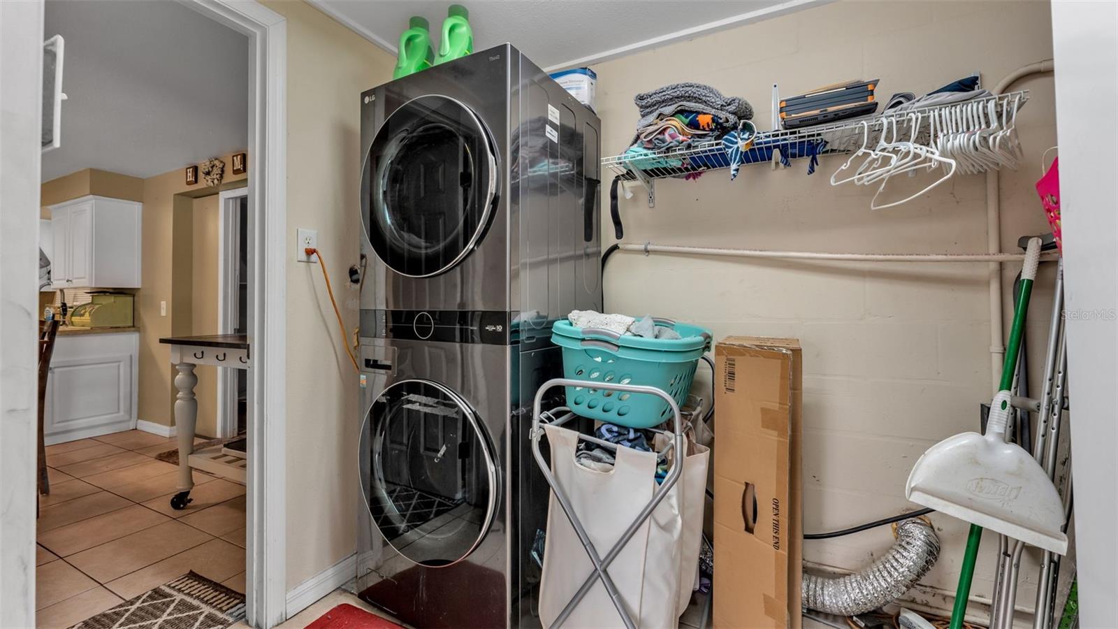 CRYSTAL HILLS - Residential