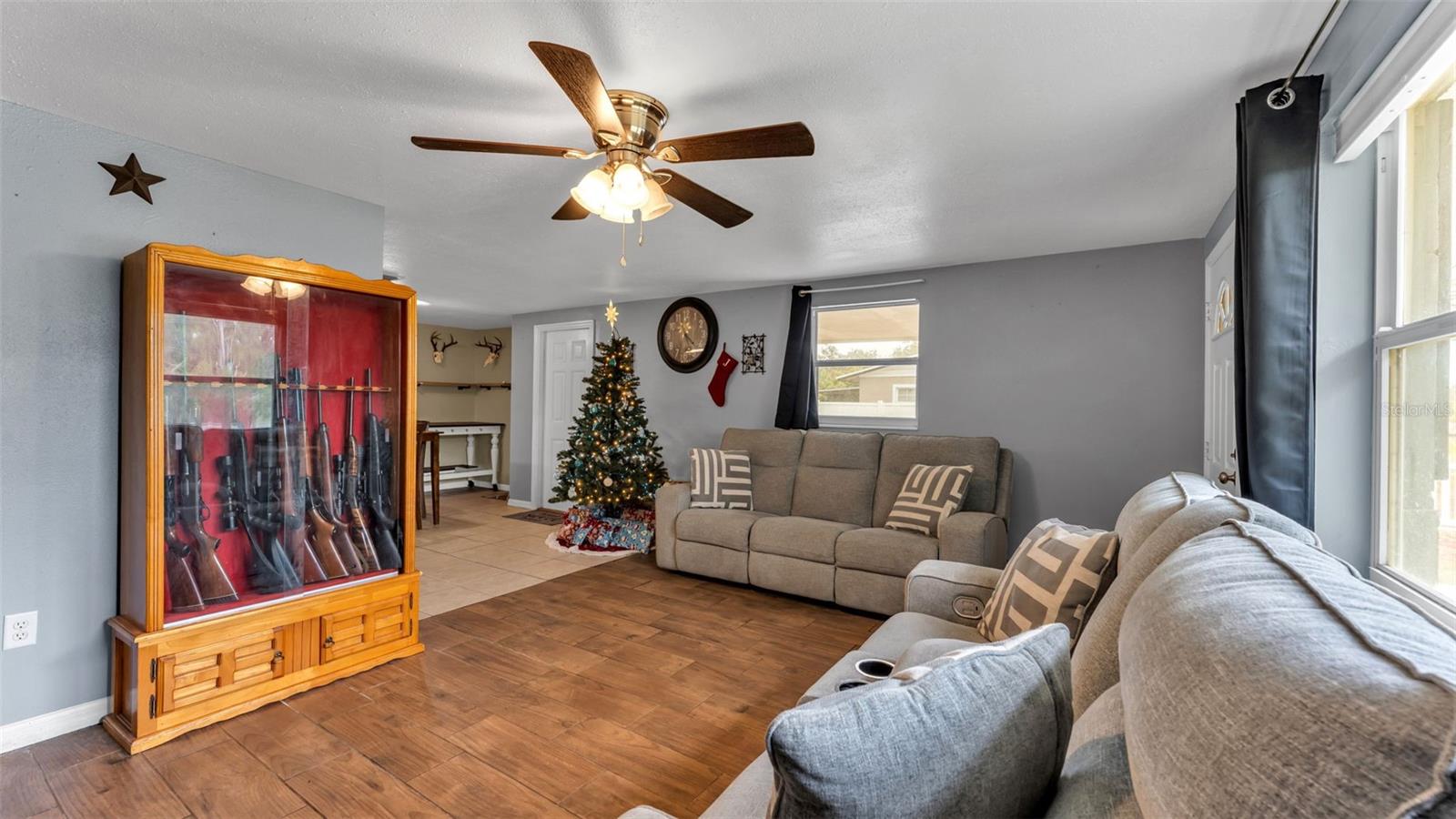 CRYSTAL HILLS - Residential