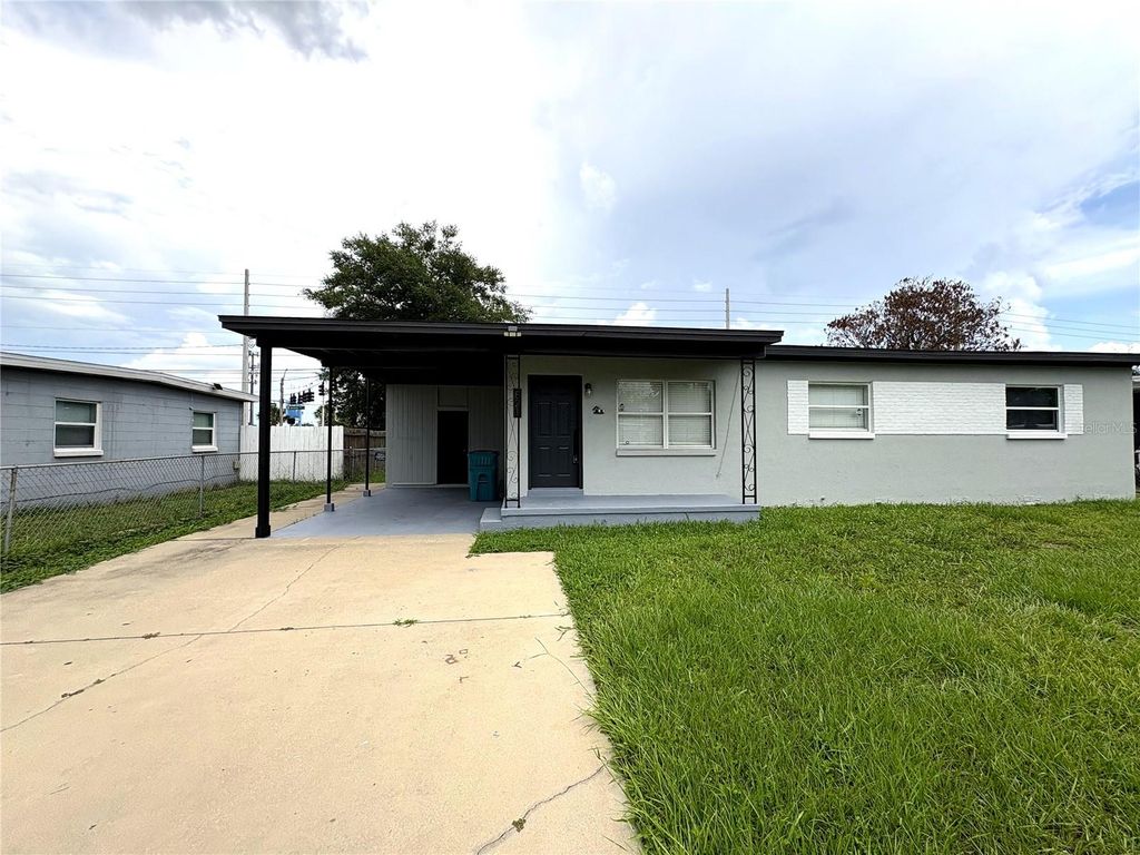 Photo of 821 S Solandra Drive, Orlando, FL 32807 (MLS # O6419485)