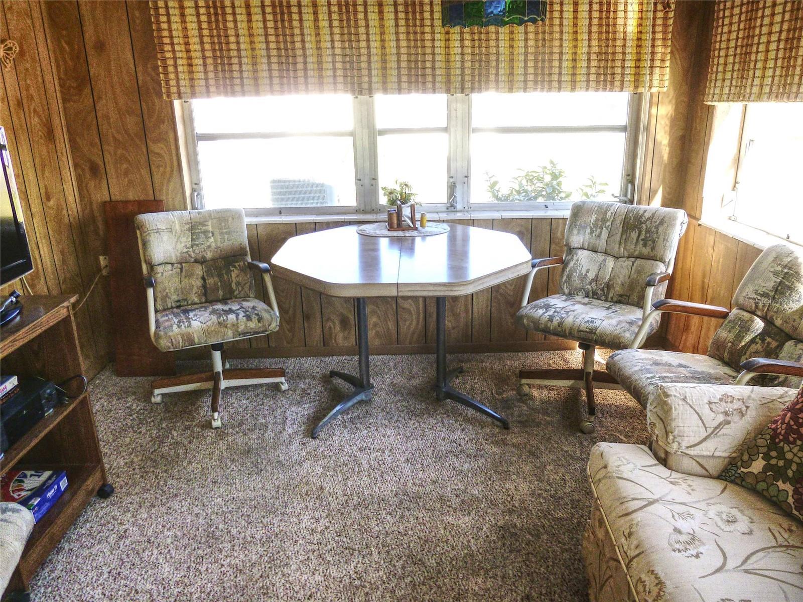 SUN RAY HOMES 1 - Residential