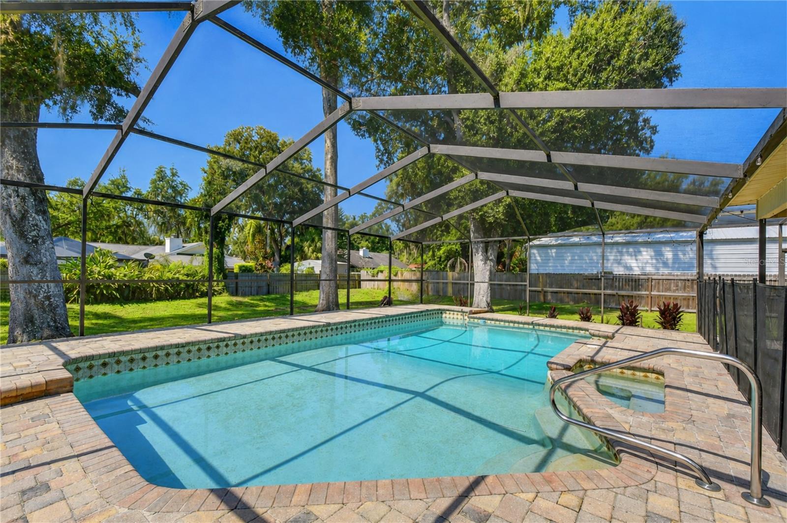1101 OAKRIDGE MANOR DRIVE