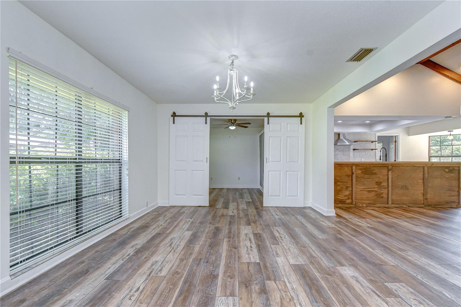 1101 OAKRIDGE MANOR DRIVE
