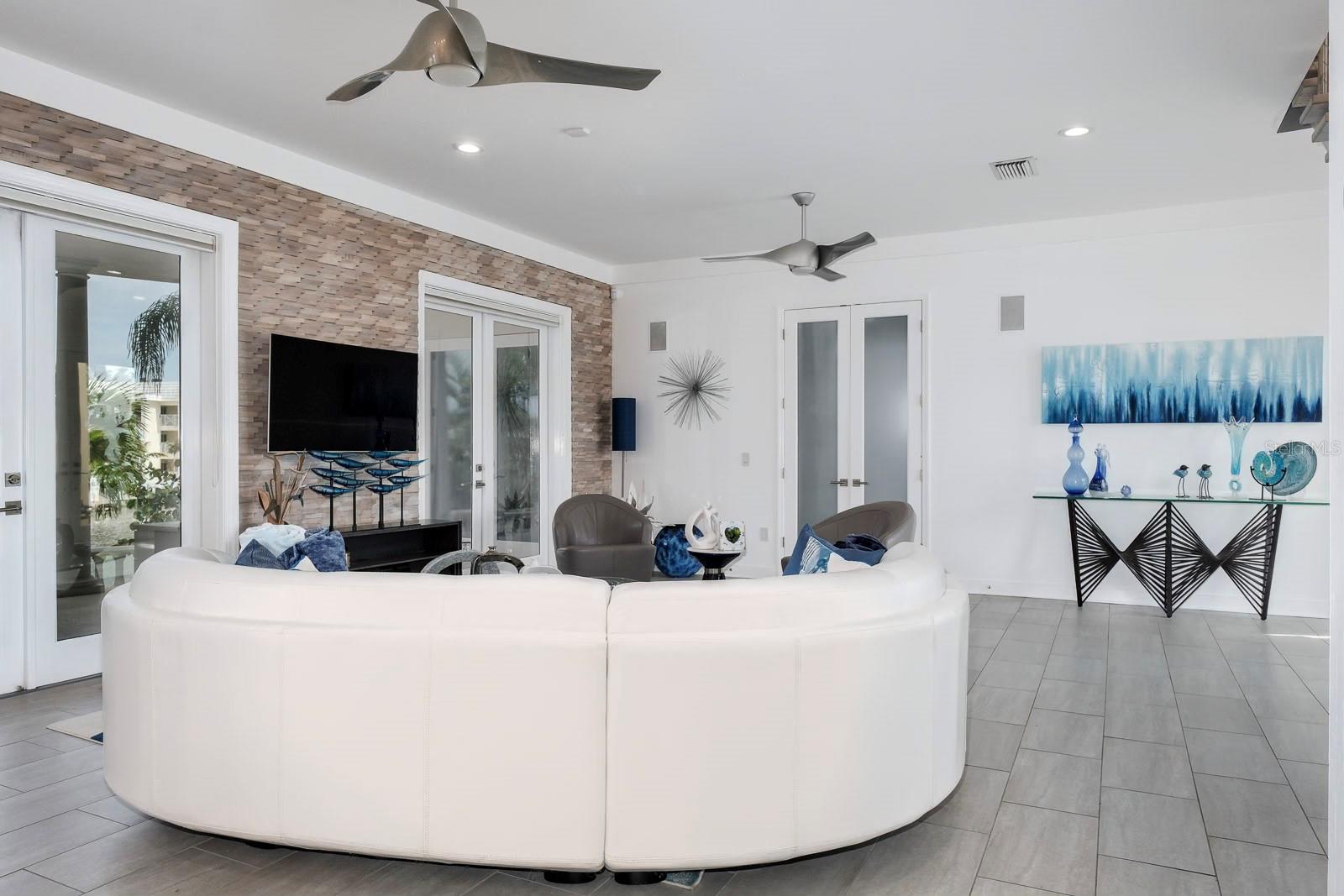 TREASURE ISLAND CITY OF 2ND ADD TO BLK B - Residential