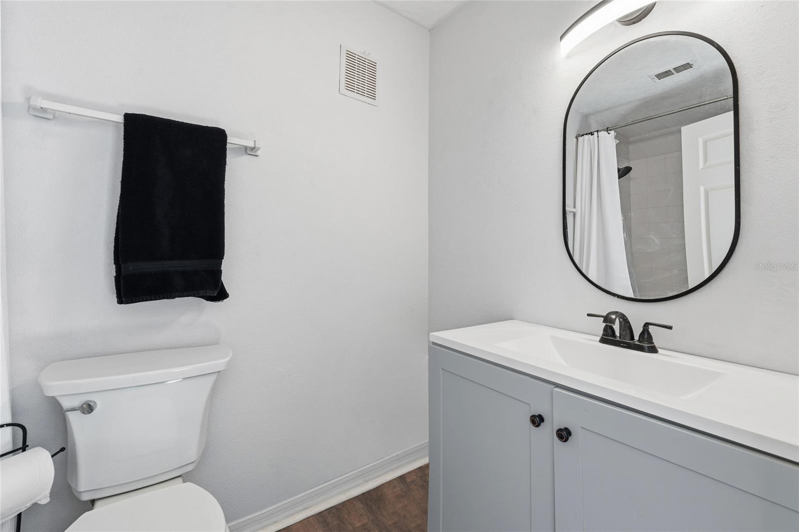 VILLAS AT LAKESIDE - Residential