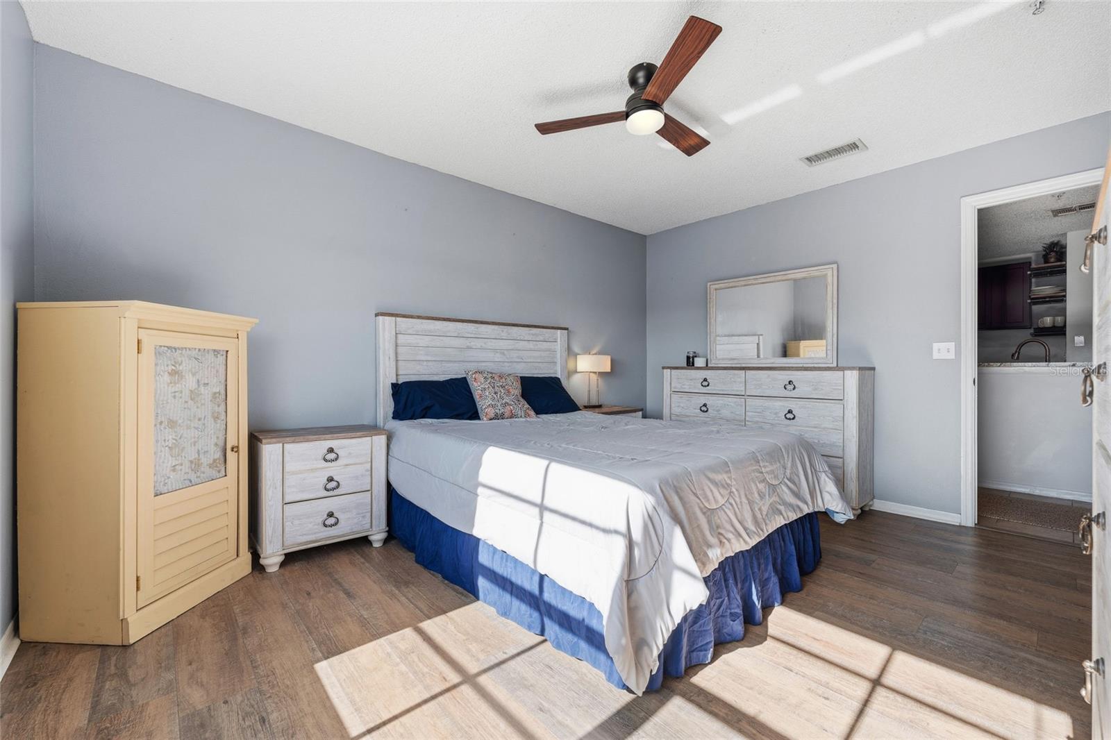 VILLAS AT LAKESIDE - Residential