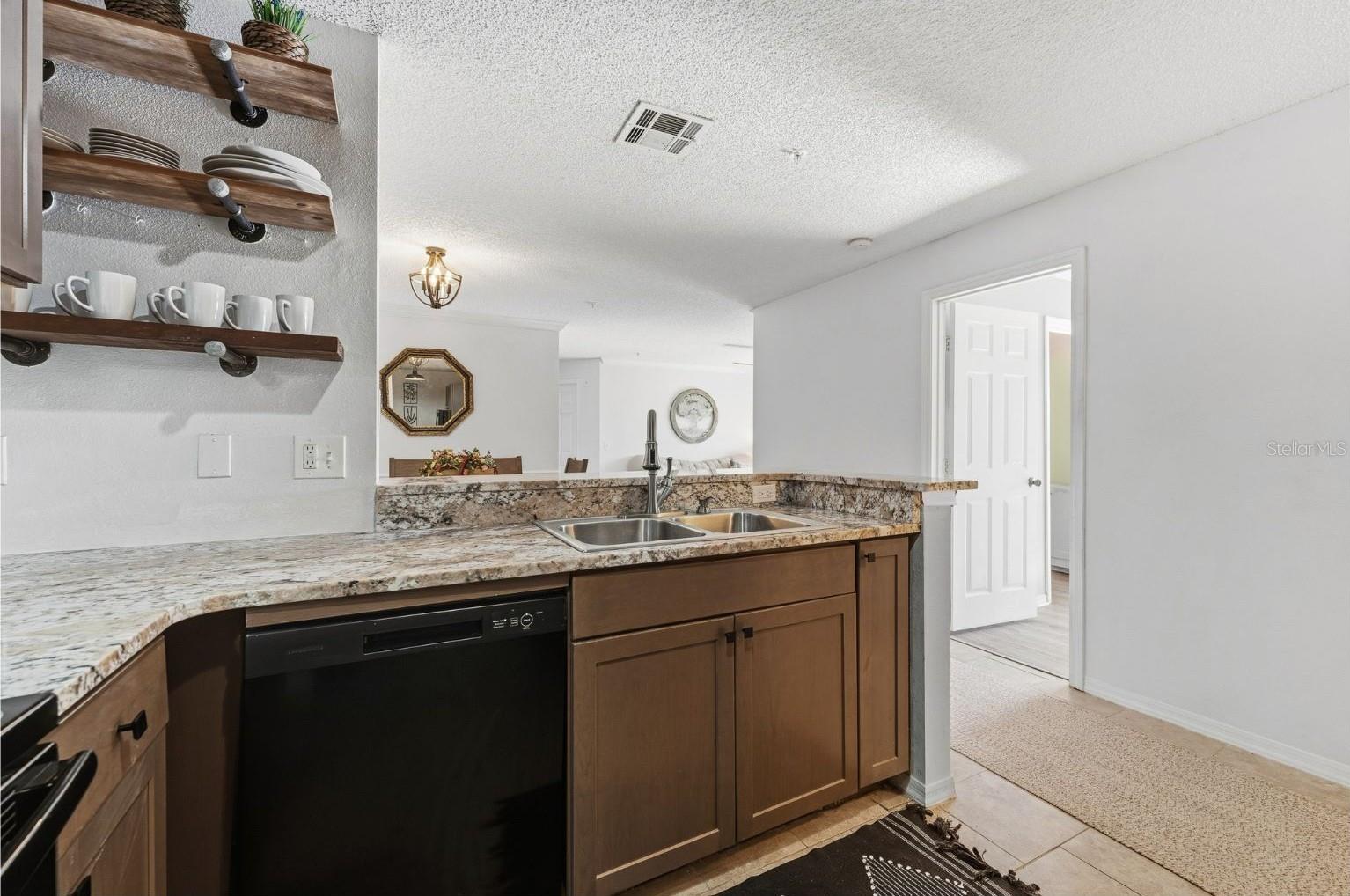 VILLAS AT LAKESIDE - Residential