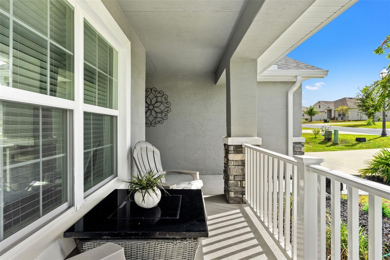 657 W TWISTED OAKS DRIVE