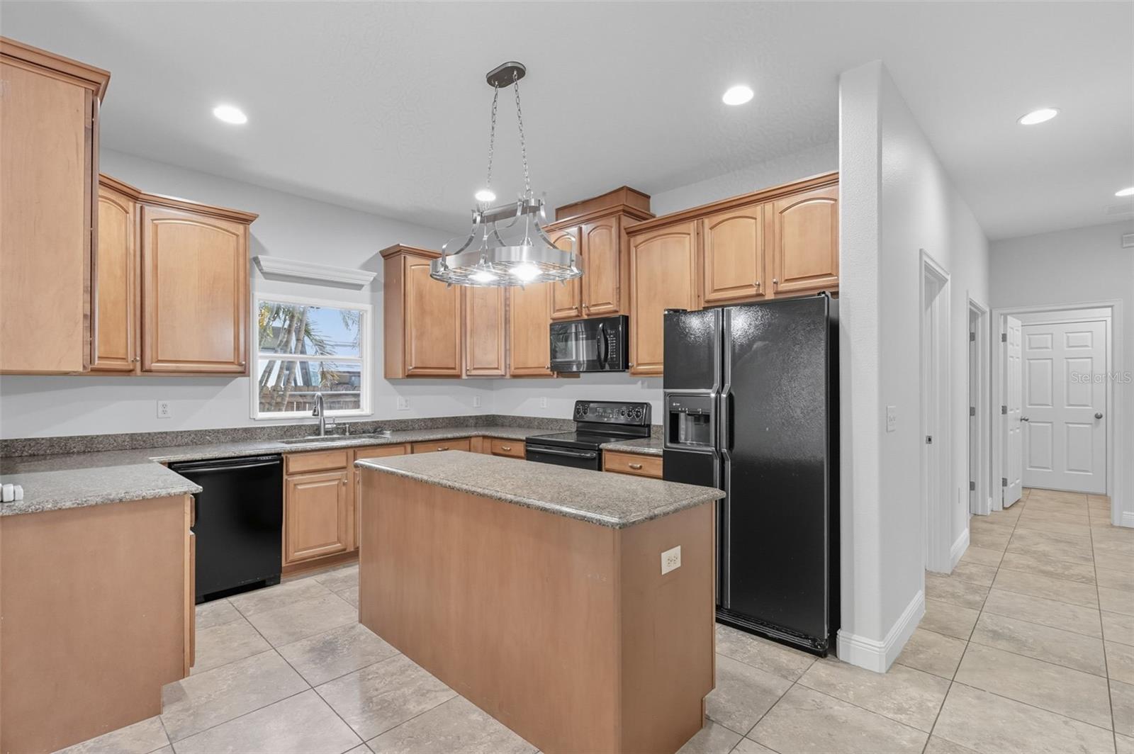 MAC DILL HEIGHTS - Residential