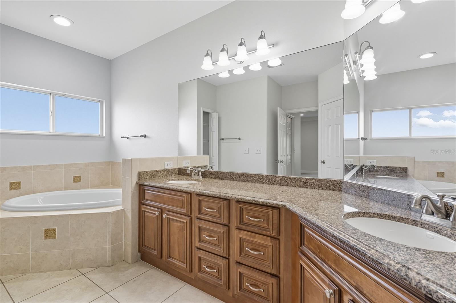 MAC DILL HEIGHTS - Residential