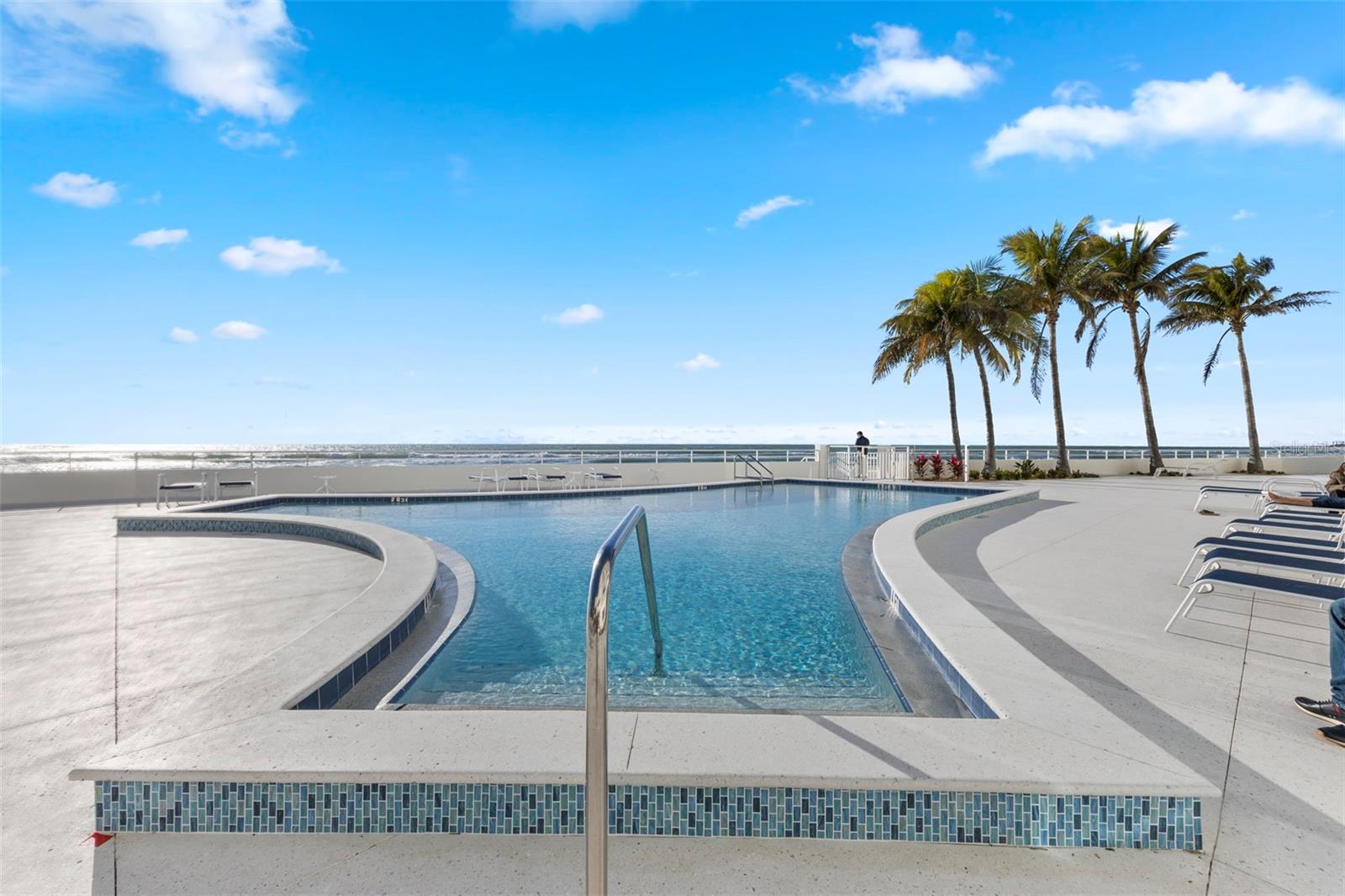 KEY TOWER SOUTH - Residential