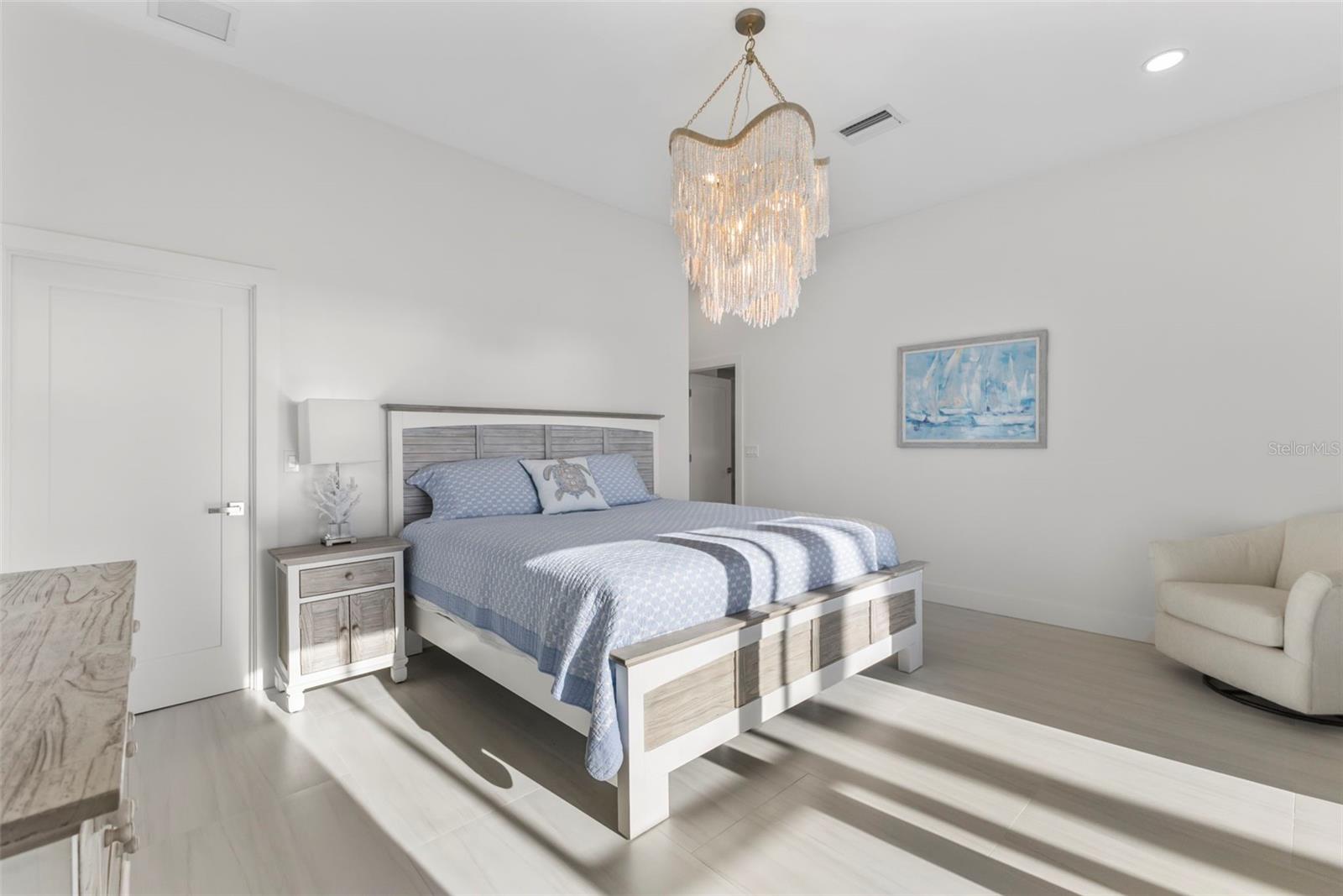 KEY TOWER SOUTH - Residential