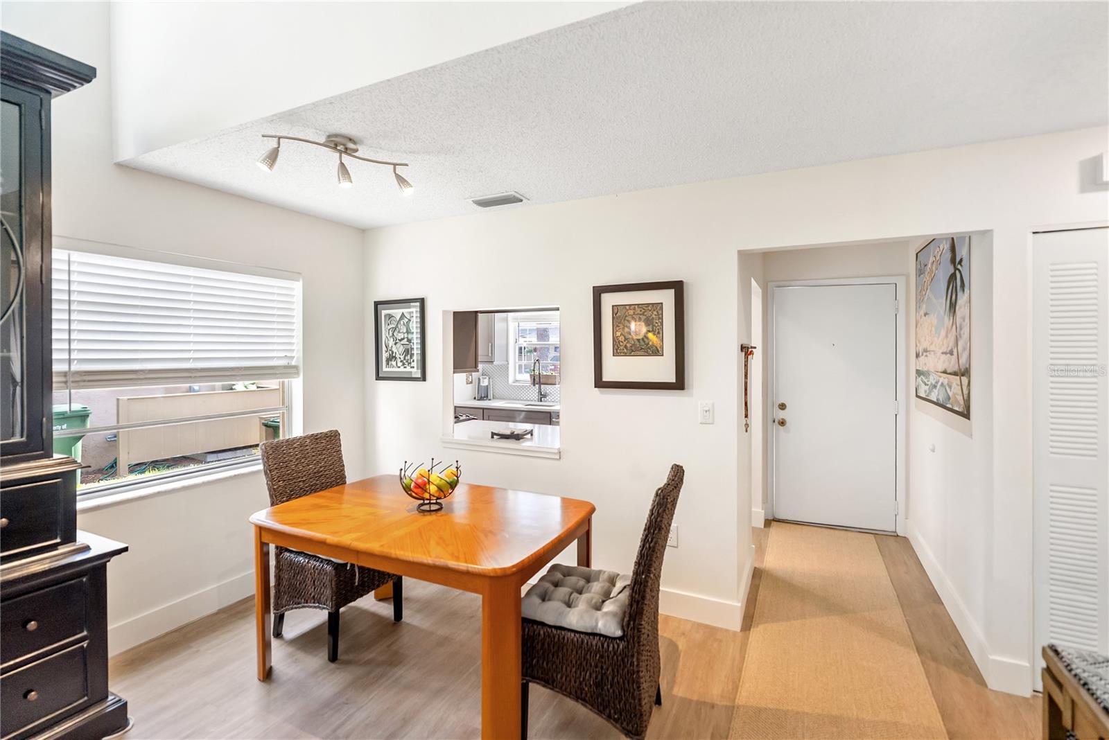 VILLAGE GARDENS PH 2 - Residential Lease