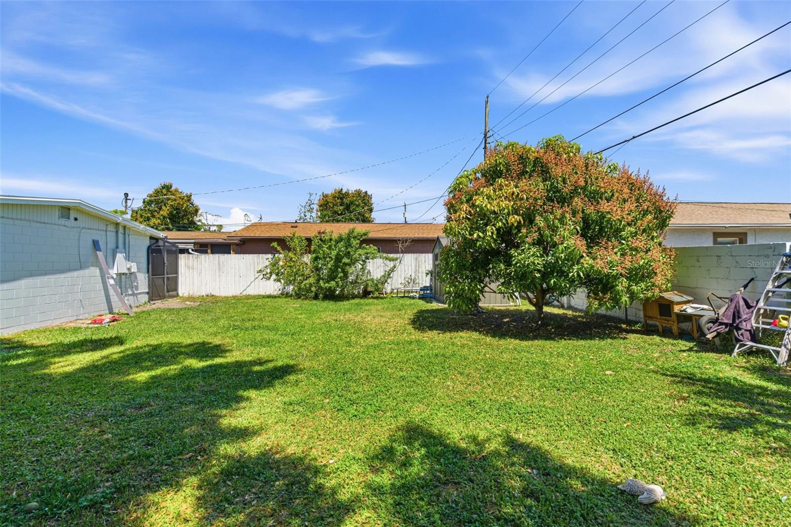 PINE CREST VILLA ADD 5 - Residential