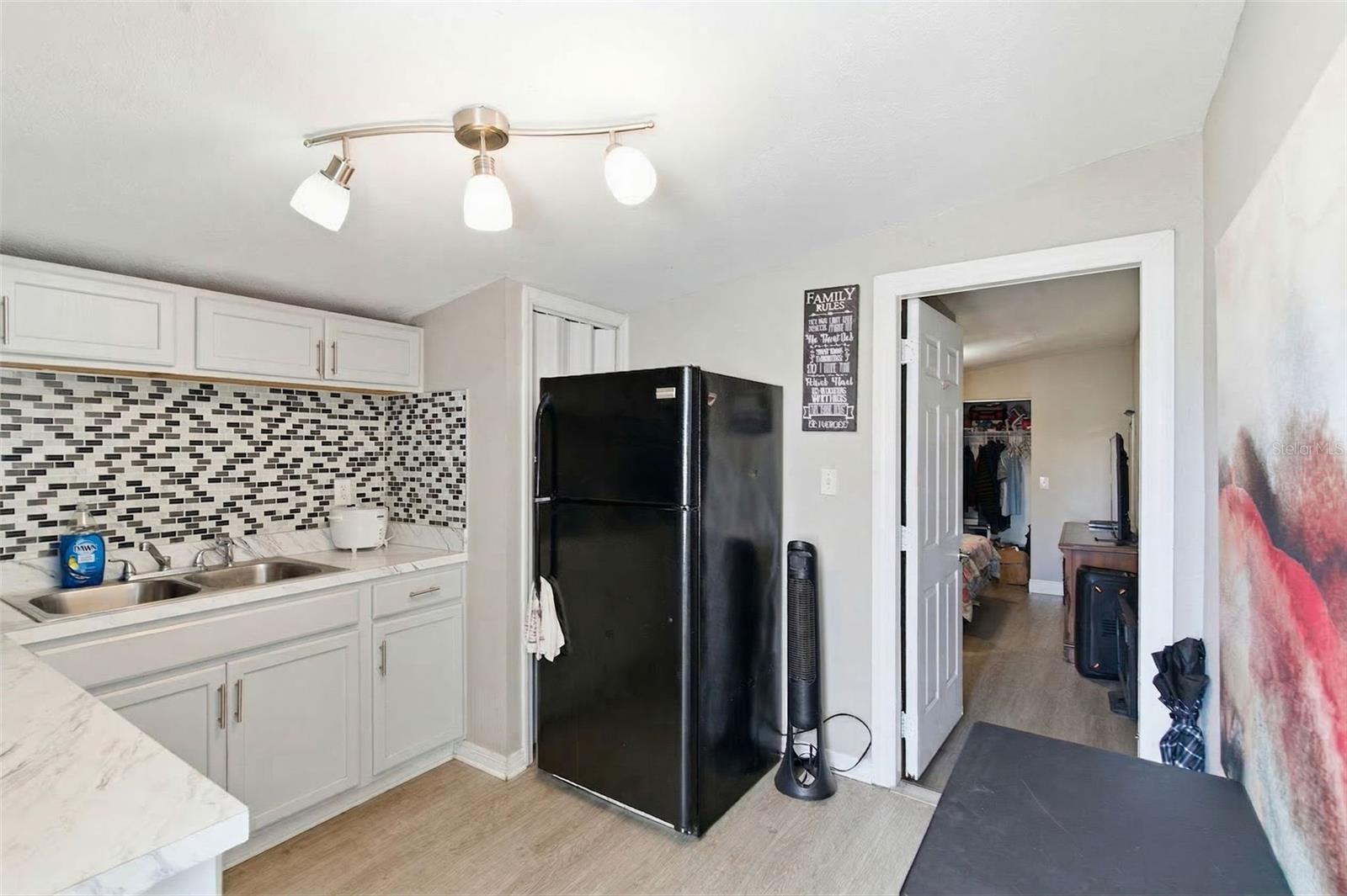 PINE CREST VILLA ADD 5 - Residential