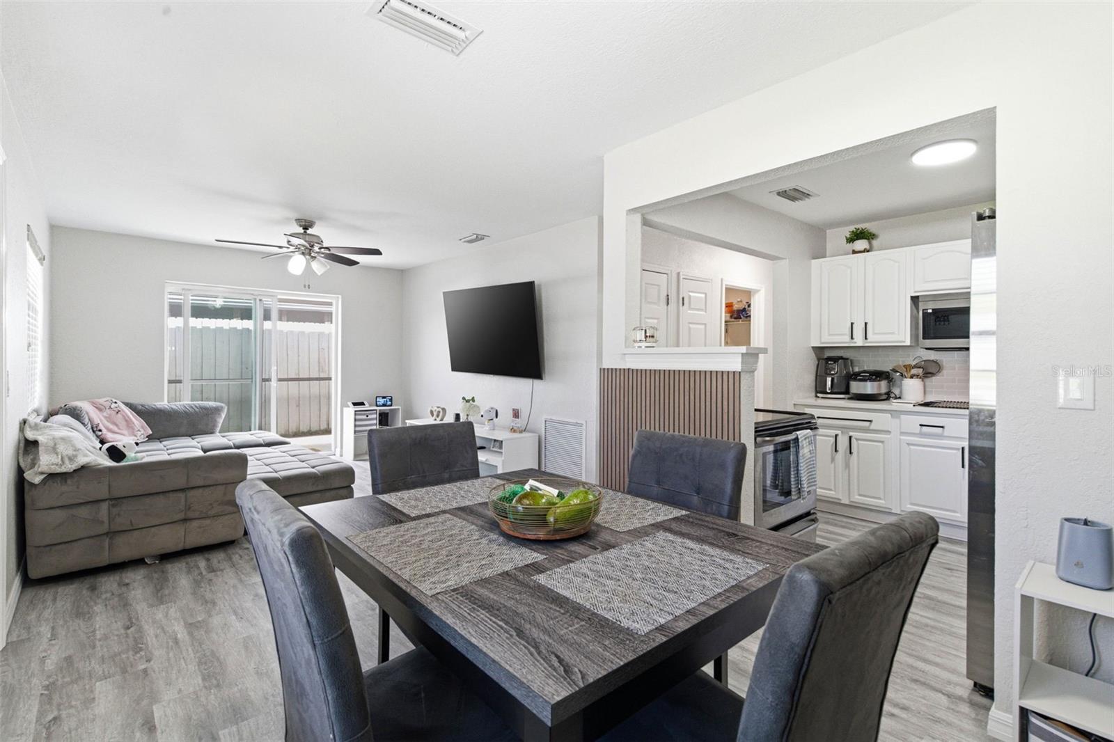 PINE CREST VILLA ADD 5 - Residential