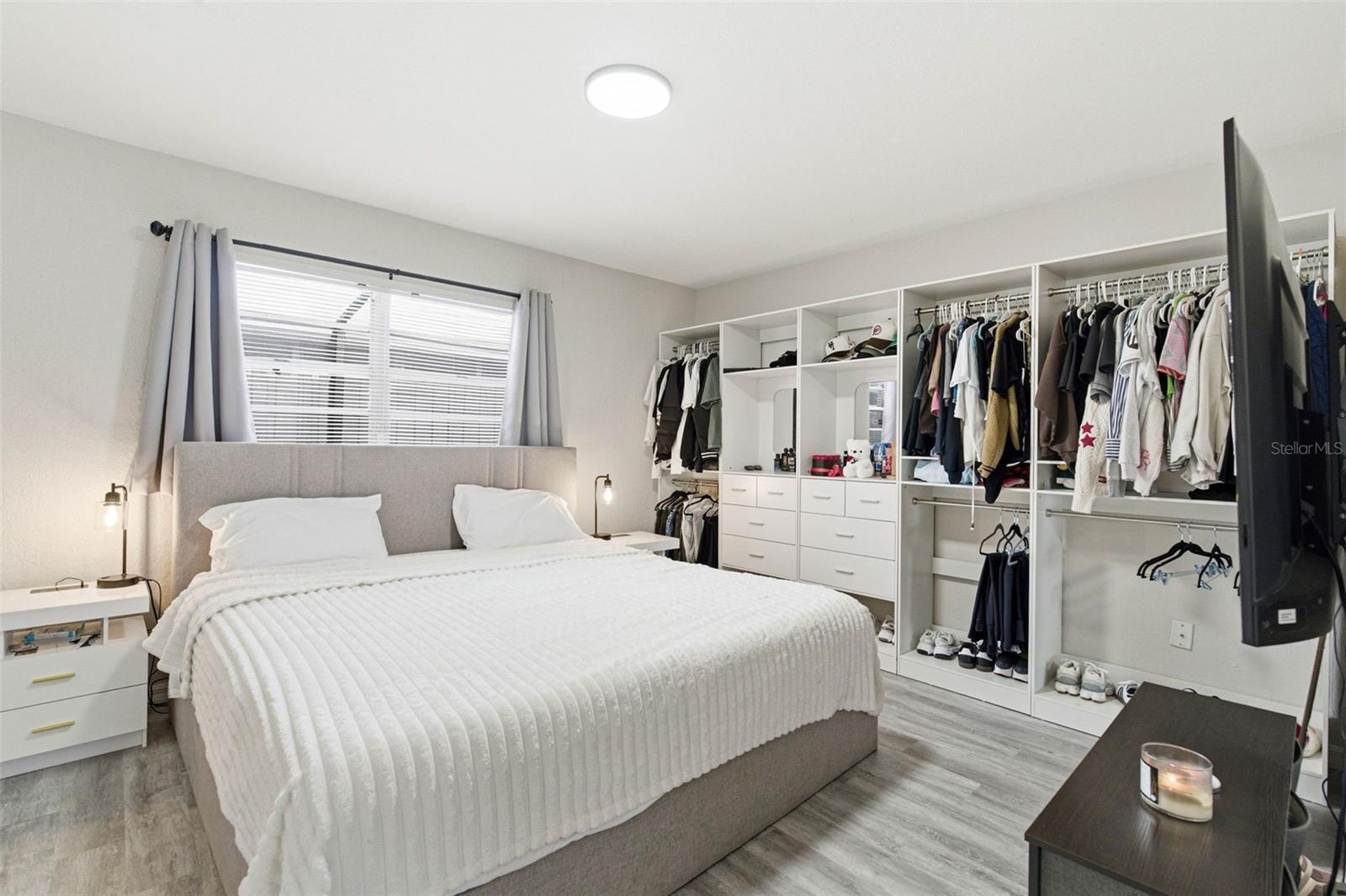 PINE CREST VILLA ADD 5 - Residential