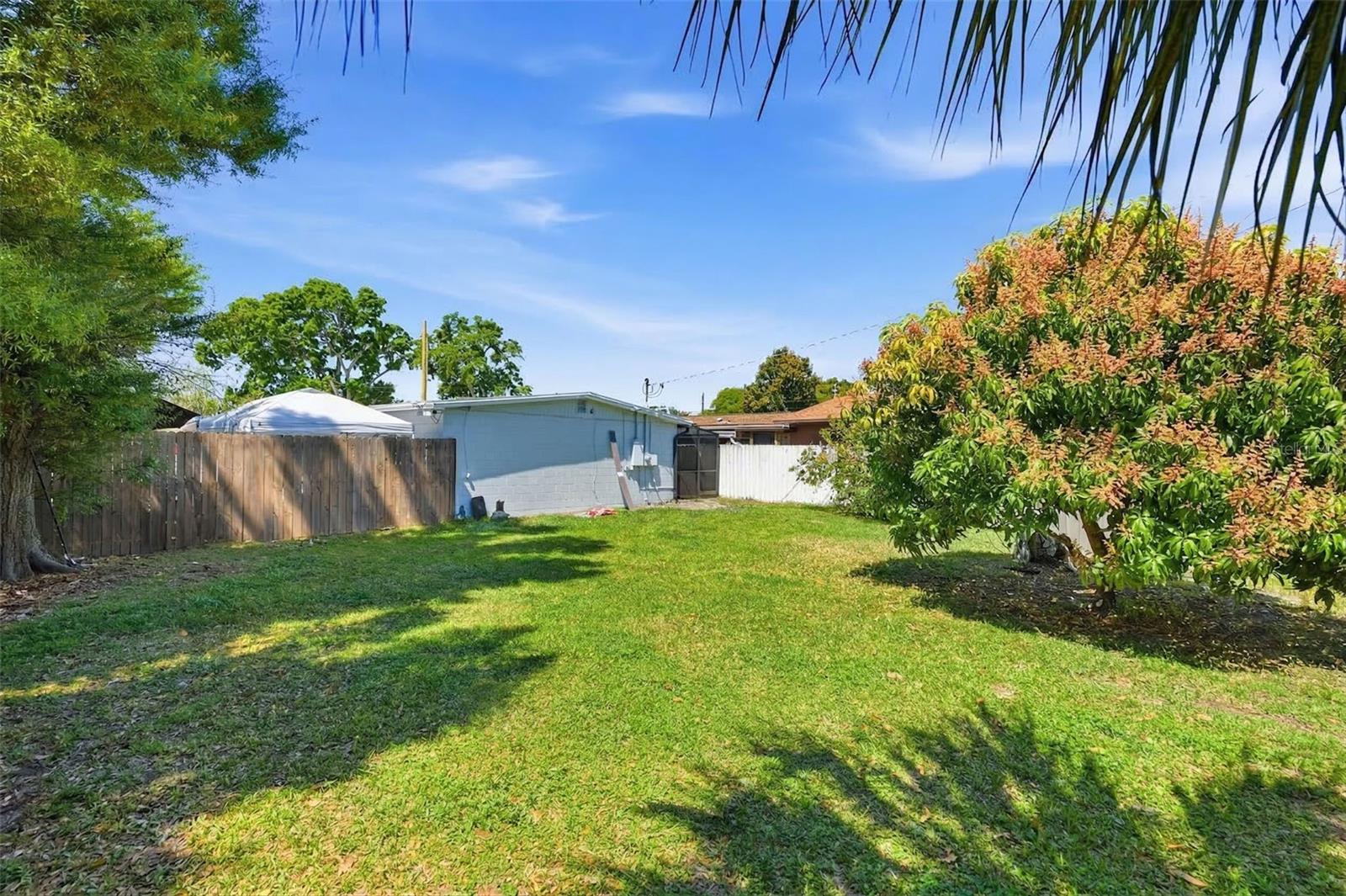 PINE CREST VILLA ADD 5 - Residential