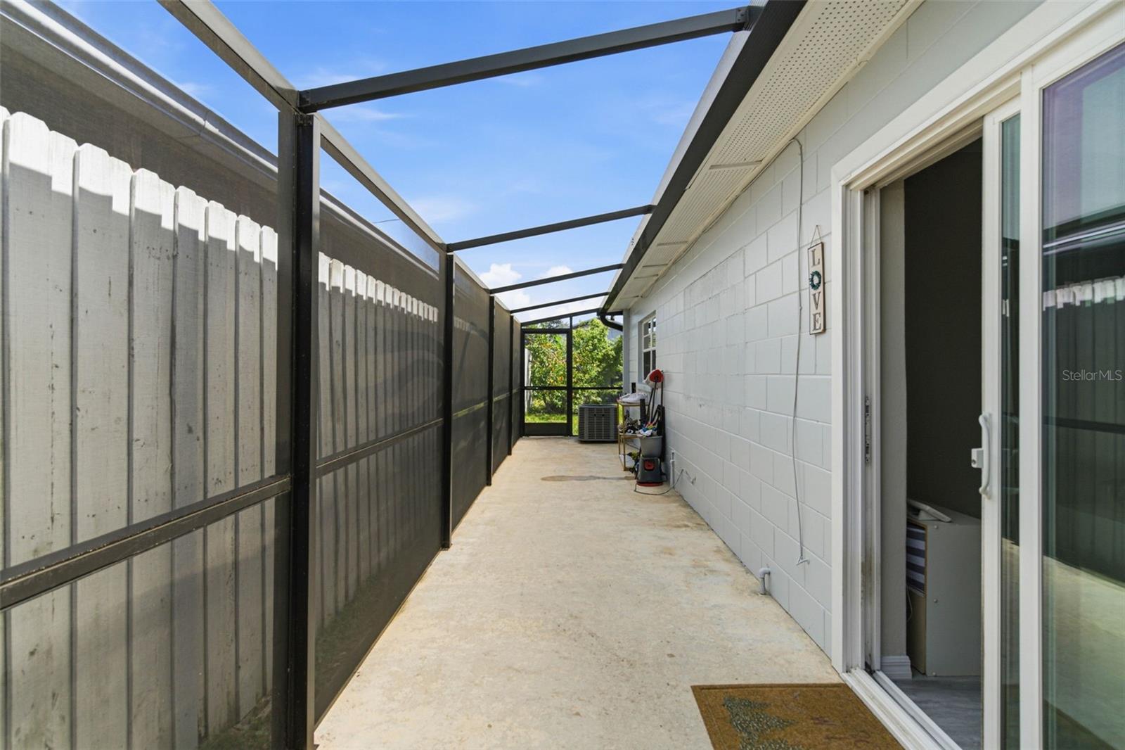 PINE CREST VILLA ADD 5 - Residential