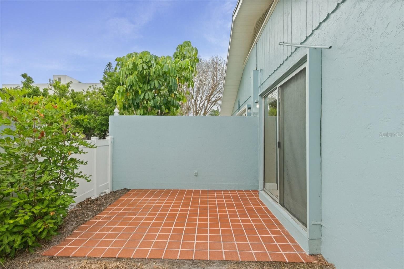 PELICAN GARDENS - Residential