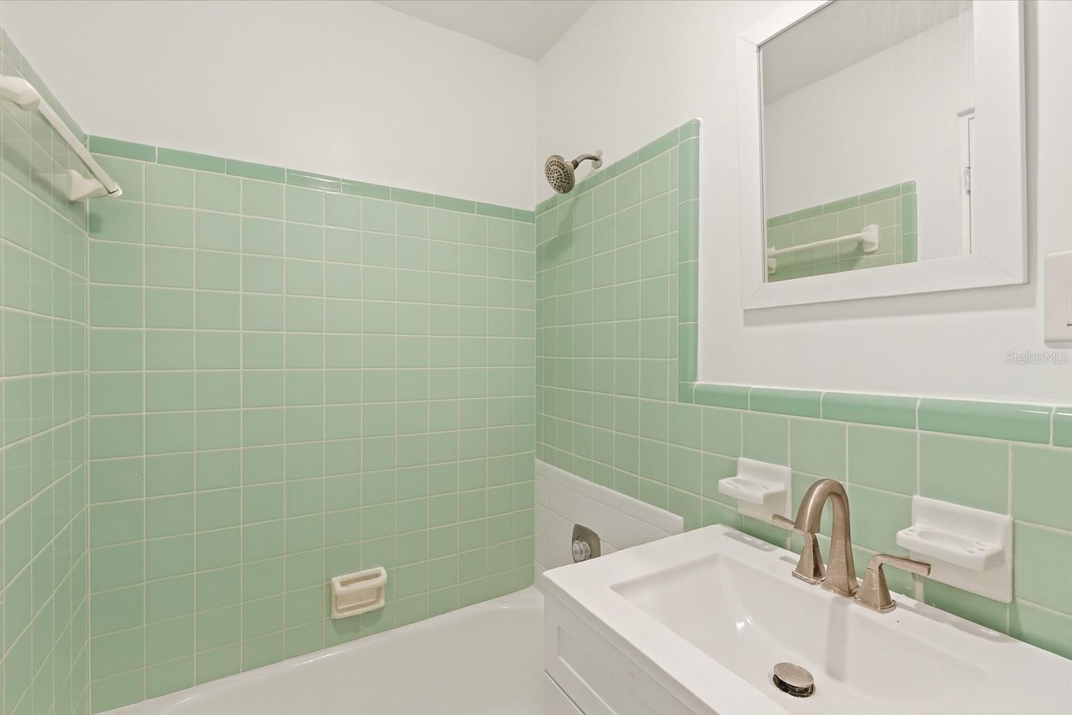 PELICAN GARDENS - Residential