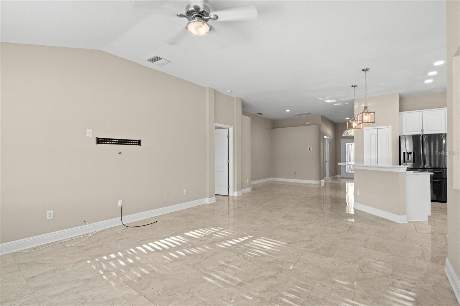 SEVEN OAKS PRCL S-8B1 - Residential Lease