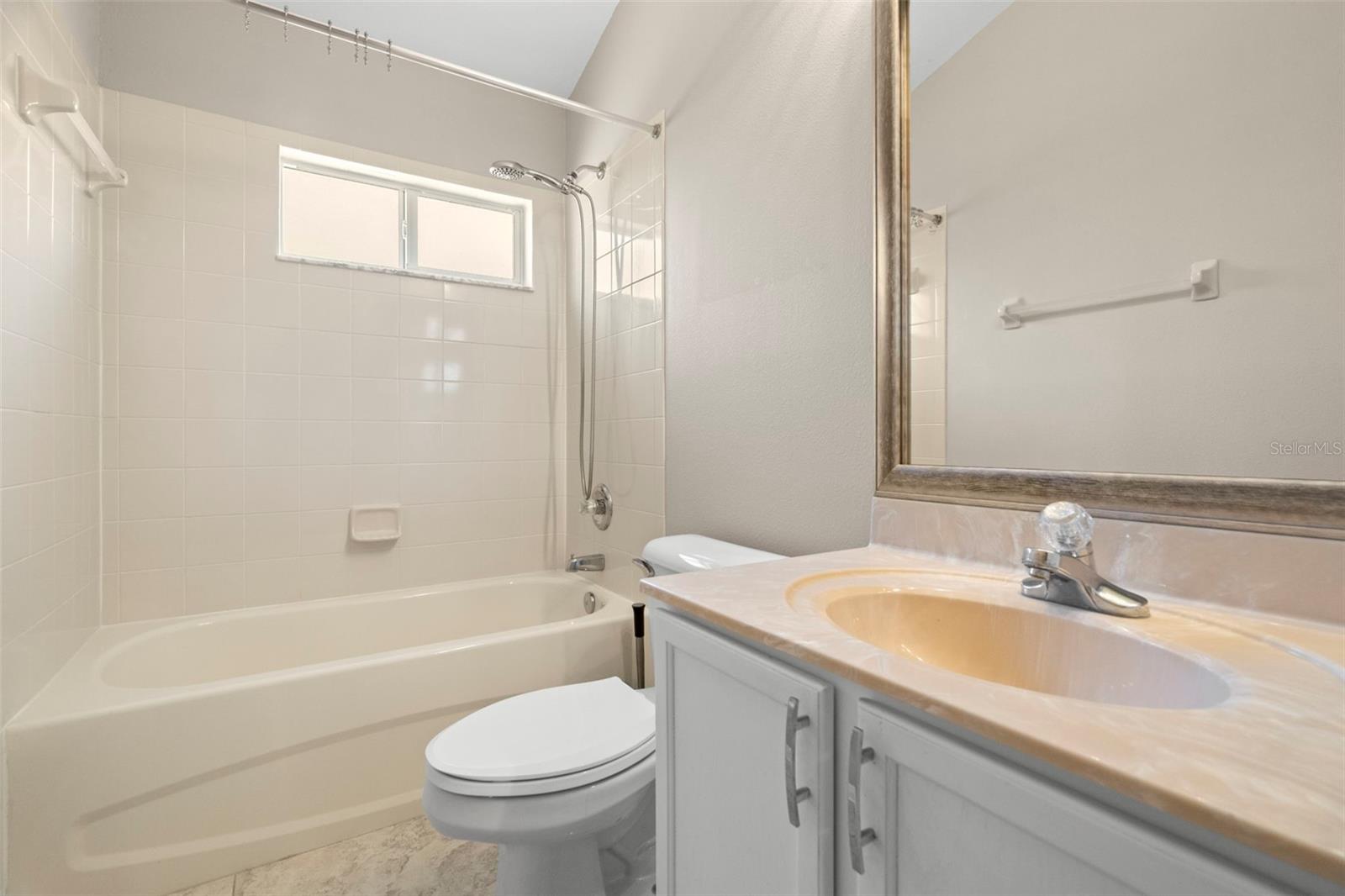 SEVEN OAKS PRCL S-8B1 - Residential Lease