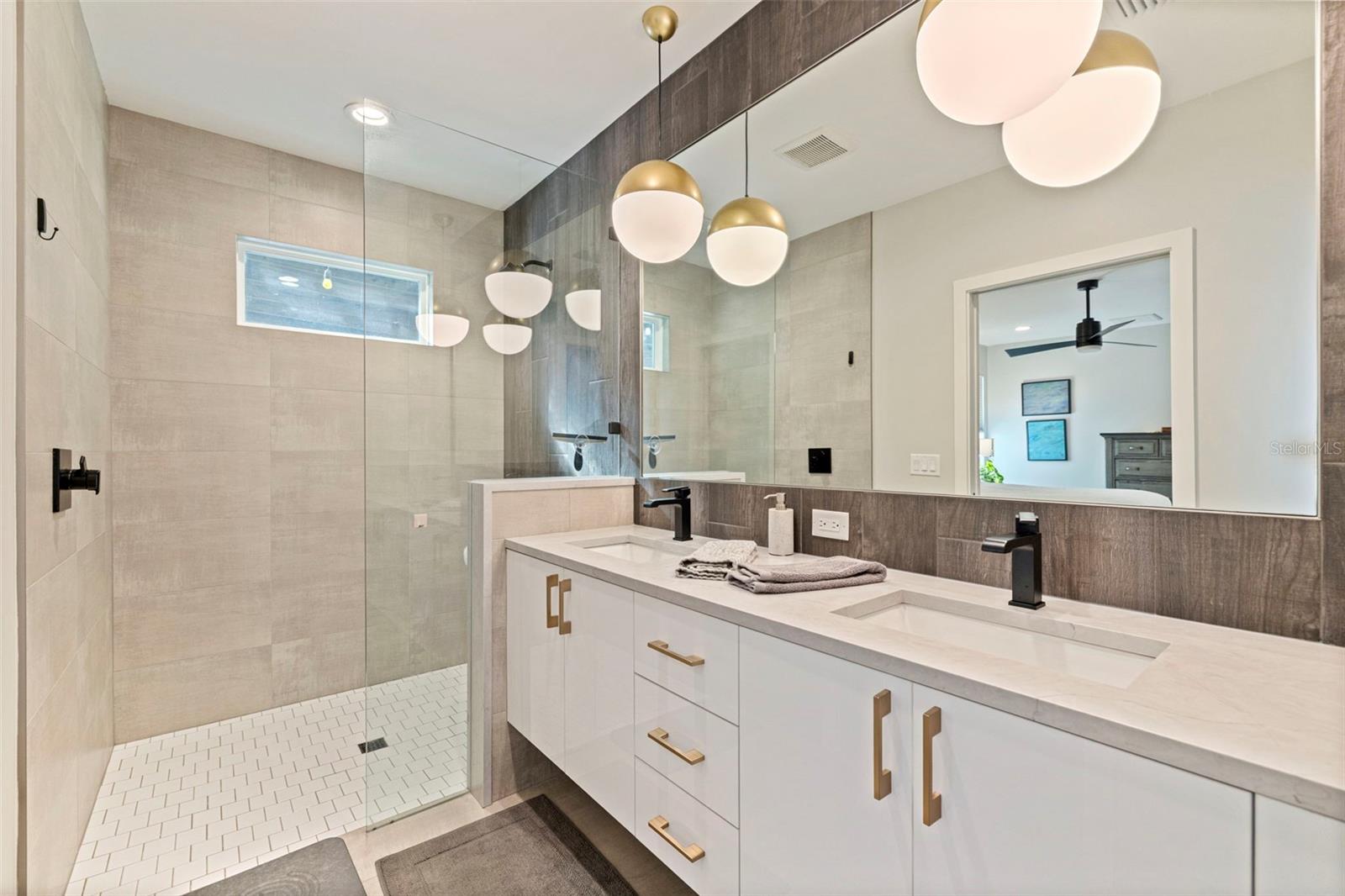 PASADENA HEIGHTS - Residential