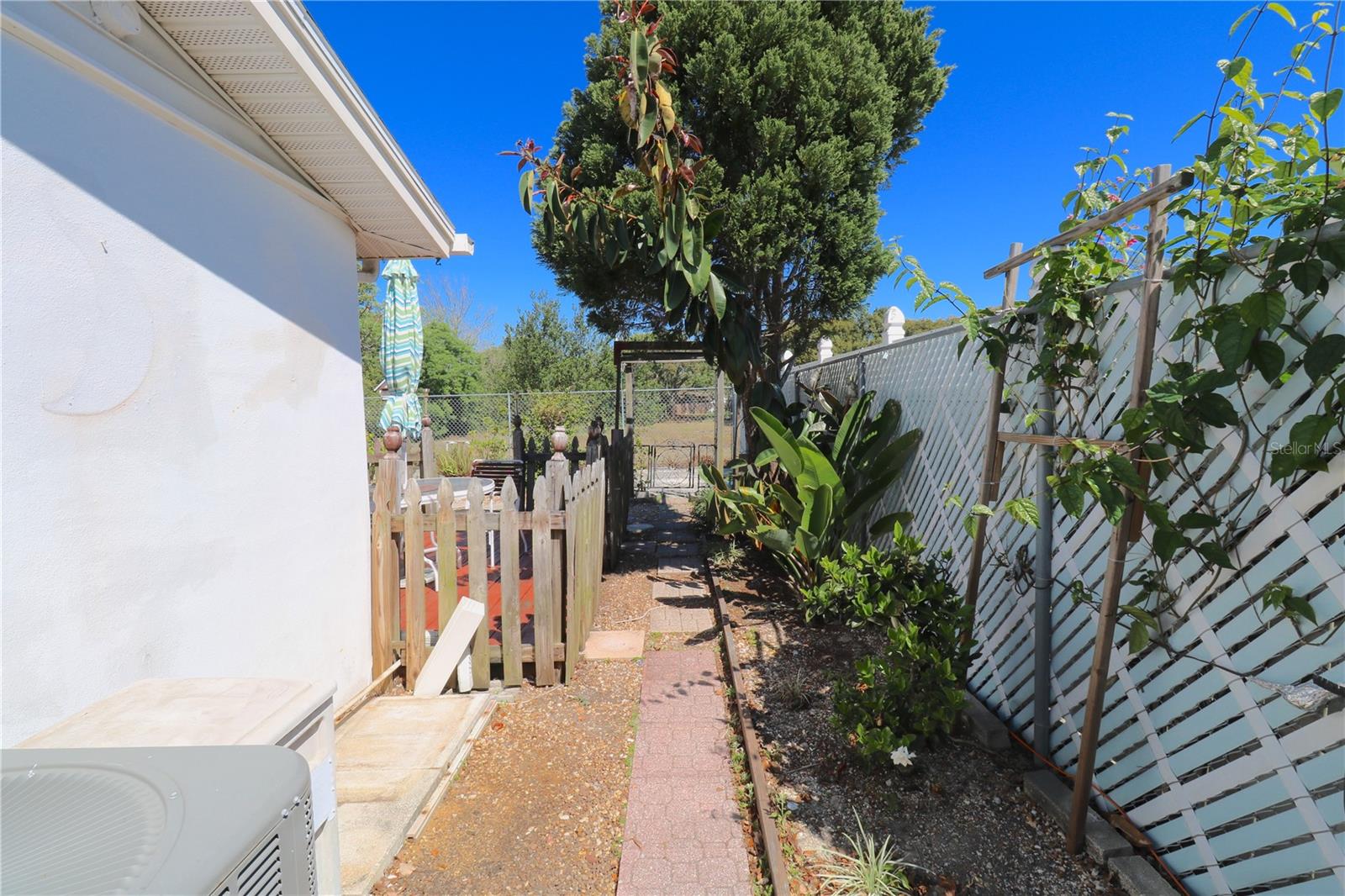 GULF HIGHLANDS - Residential