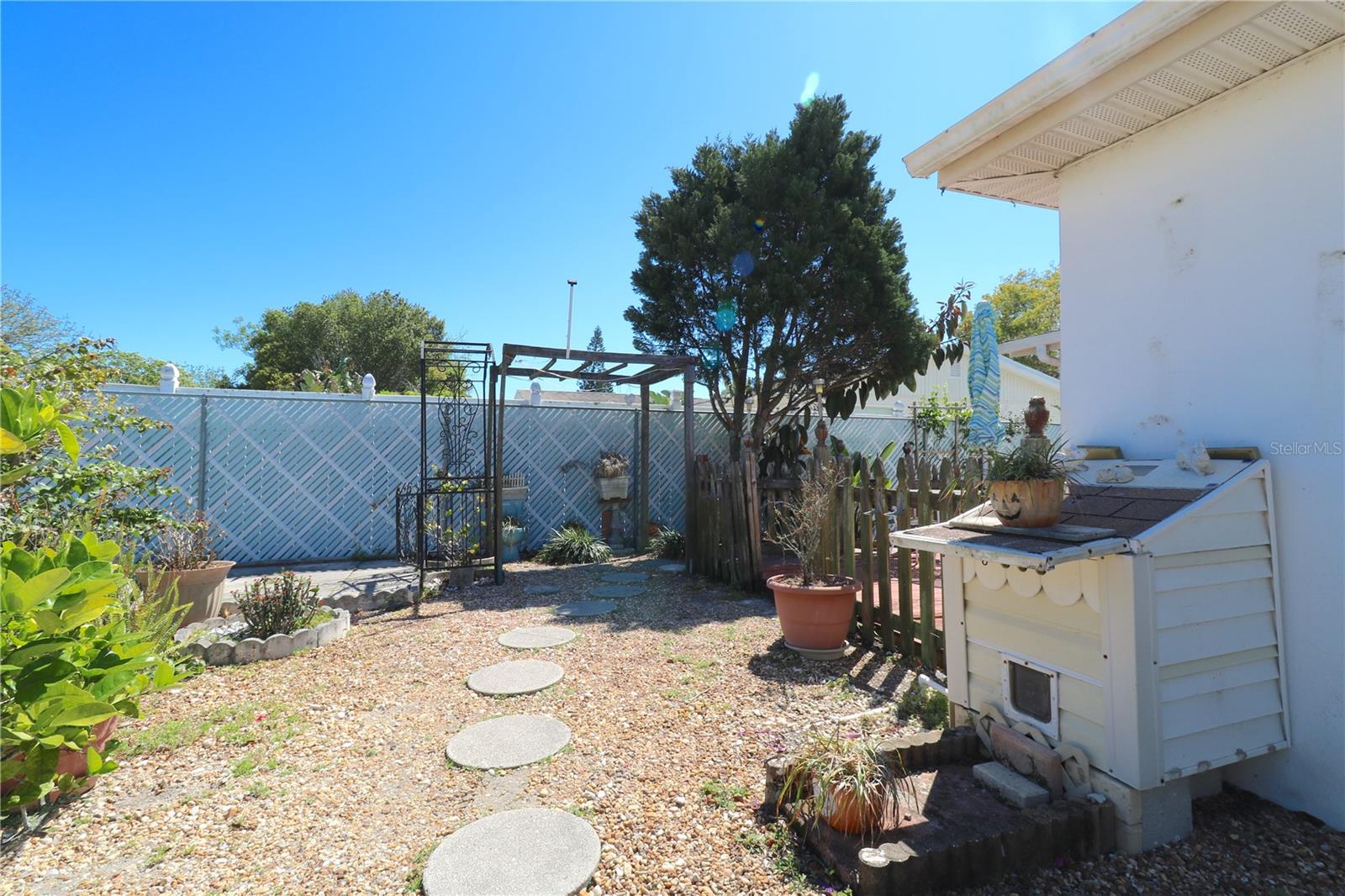 GULF HIGHLANDS - Residential