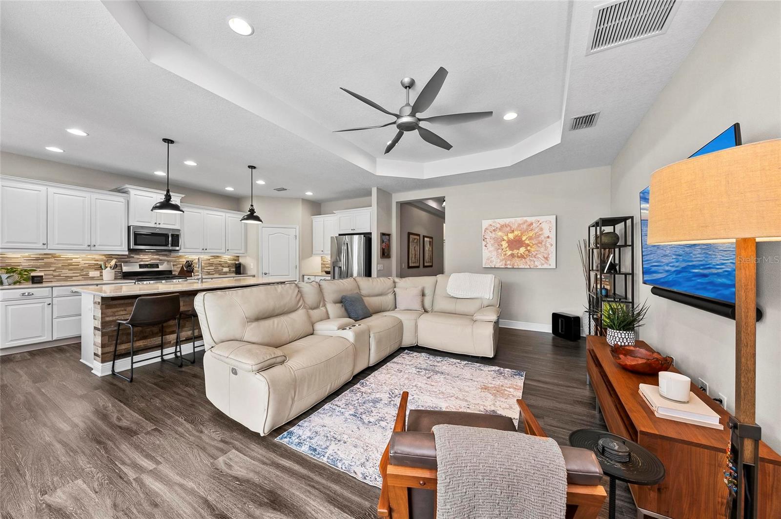 MAGNOLIA POINT - Residential