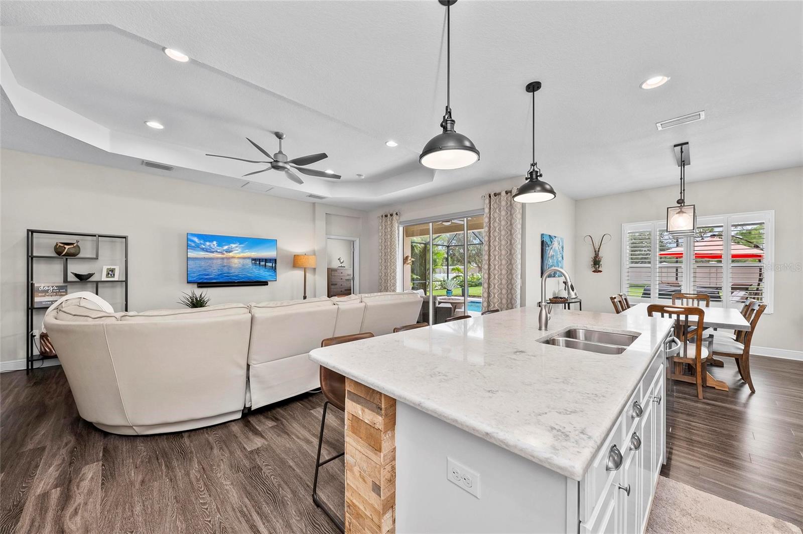 MAGNOLIA POINT - Residential