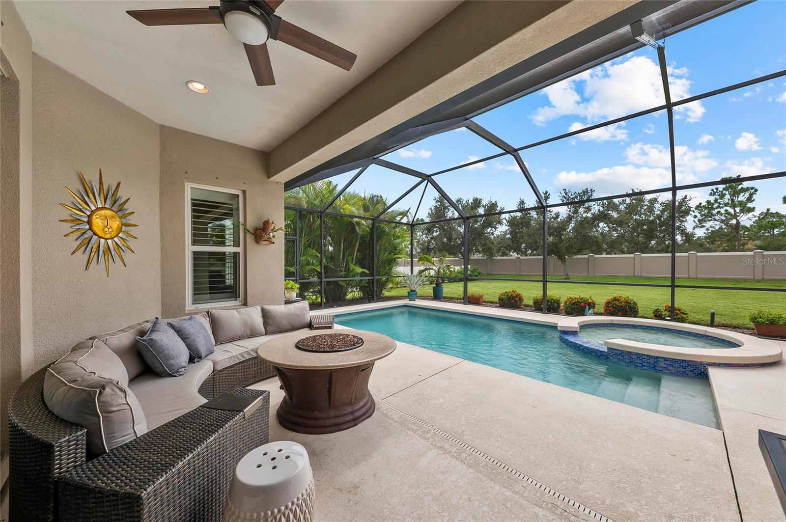 MAGNOLIA POINT - Residential