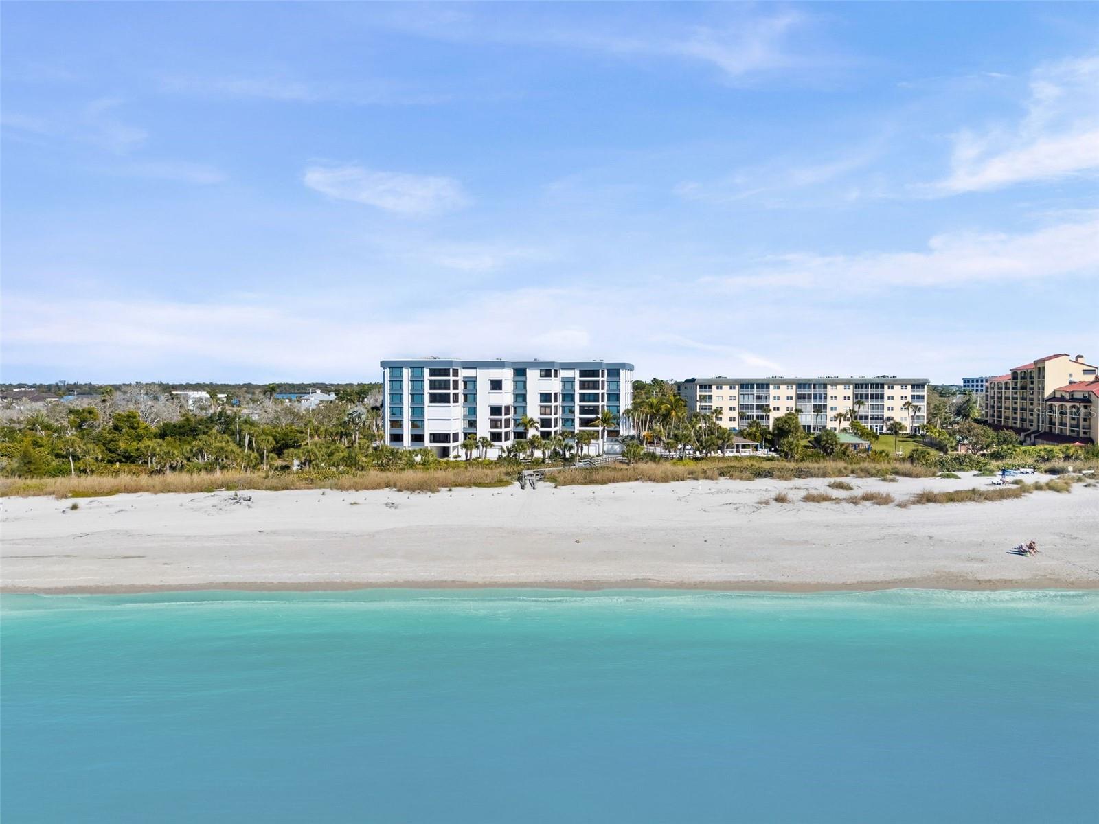 HIDDEN LAGOON BEACH CLUB - Residential