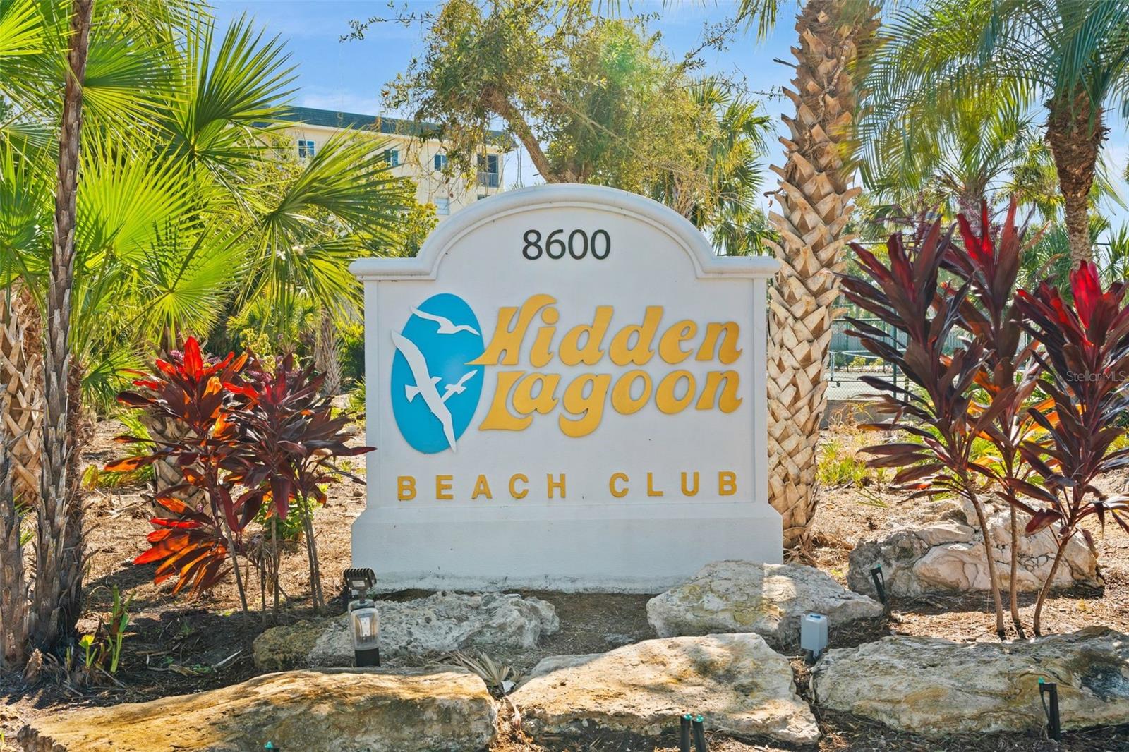 HIDDEN LAGOON BEACH CLUB - Residential