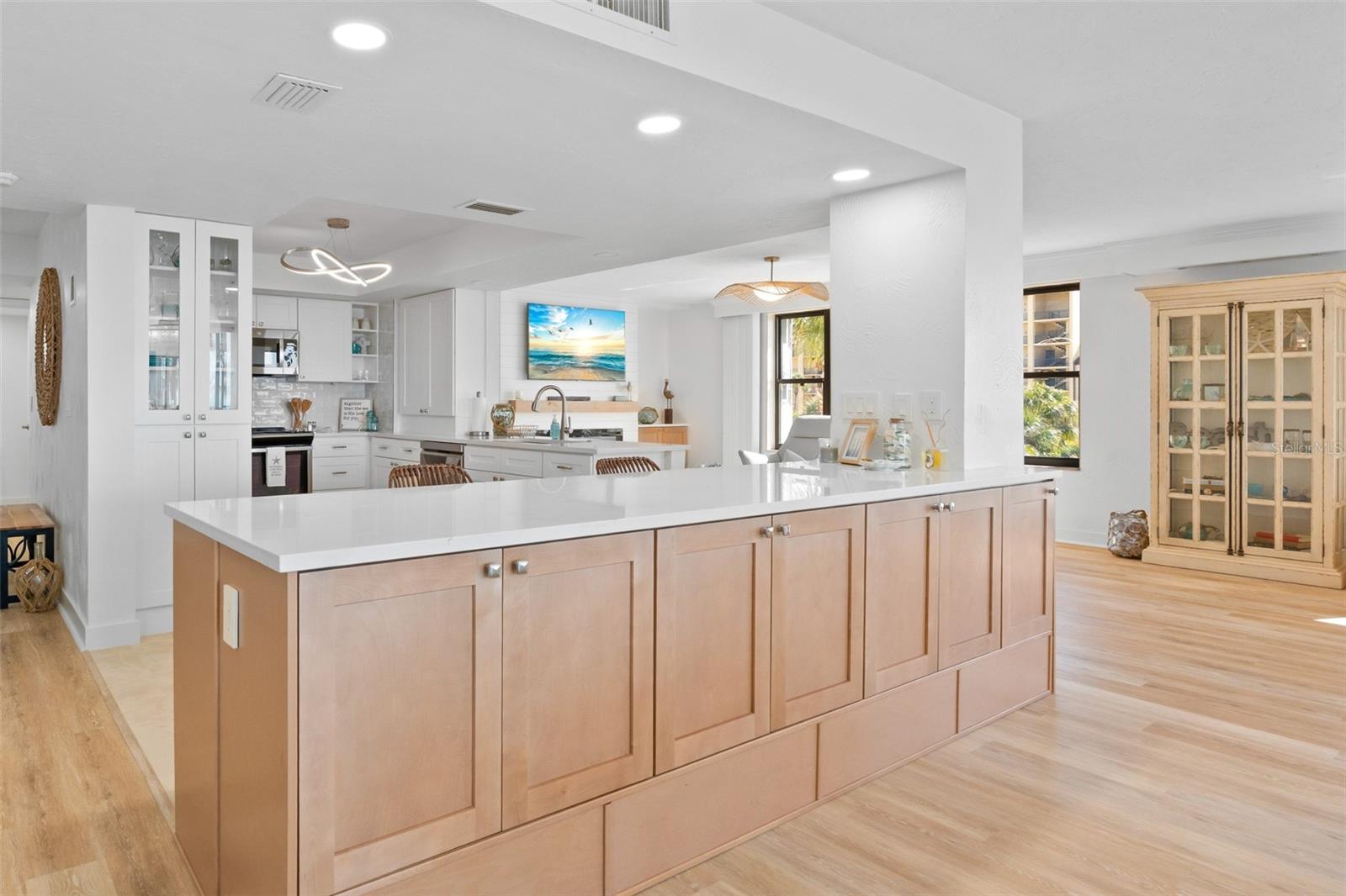 HIDDEN LAGOON BEACH CLUB - Residential