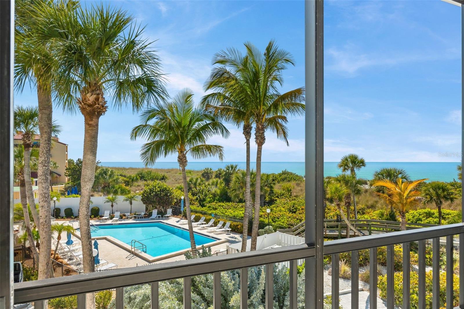 HIDDEN LAGOON BEACH CLUB - Residential